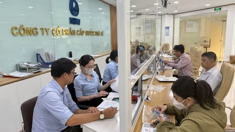 Ngành cấp nước đẩy mạnh chuyển đổi số trong chăm sóc khách hàng - Ảnh 1.