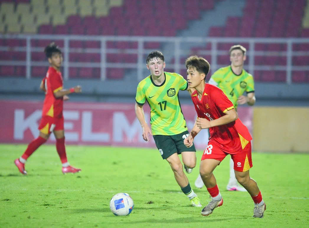 Ngạc nhiên đến thú vị với U17 Việt Nam - Ảnh 2.