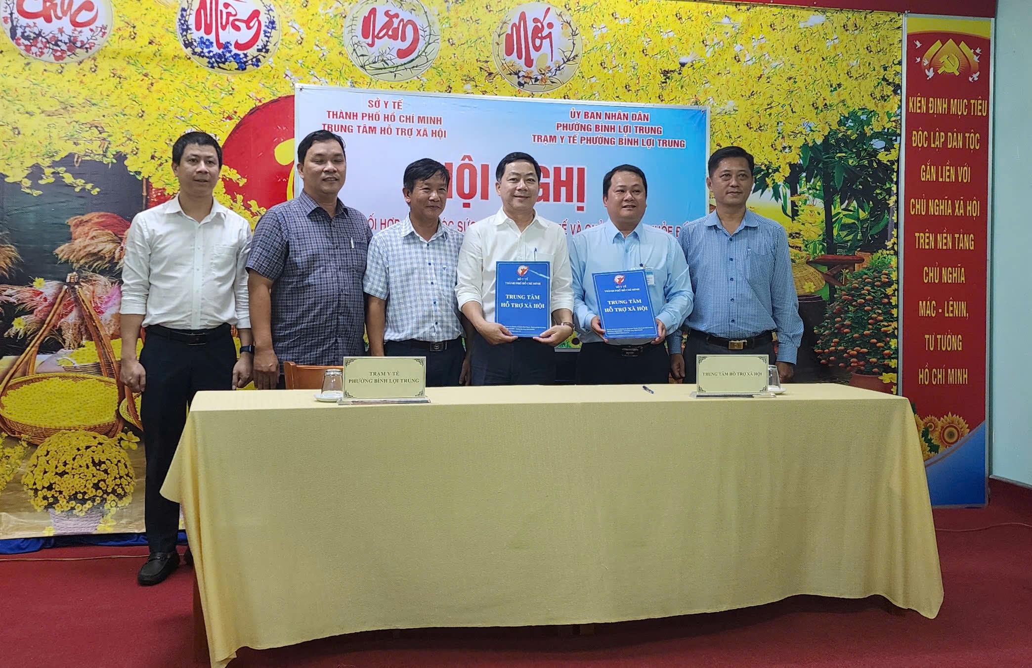 TP HCM lần đầu triển khai hỗ trợ cấp khai sinh cho Việt kiều hồi hương không giấy tờ - Ảnh 2.