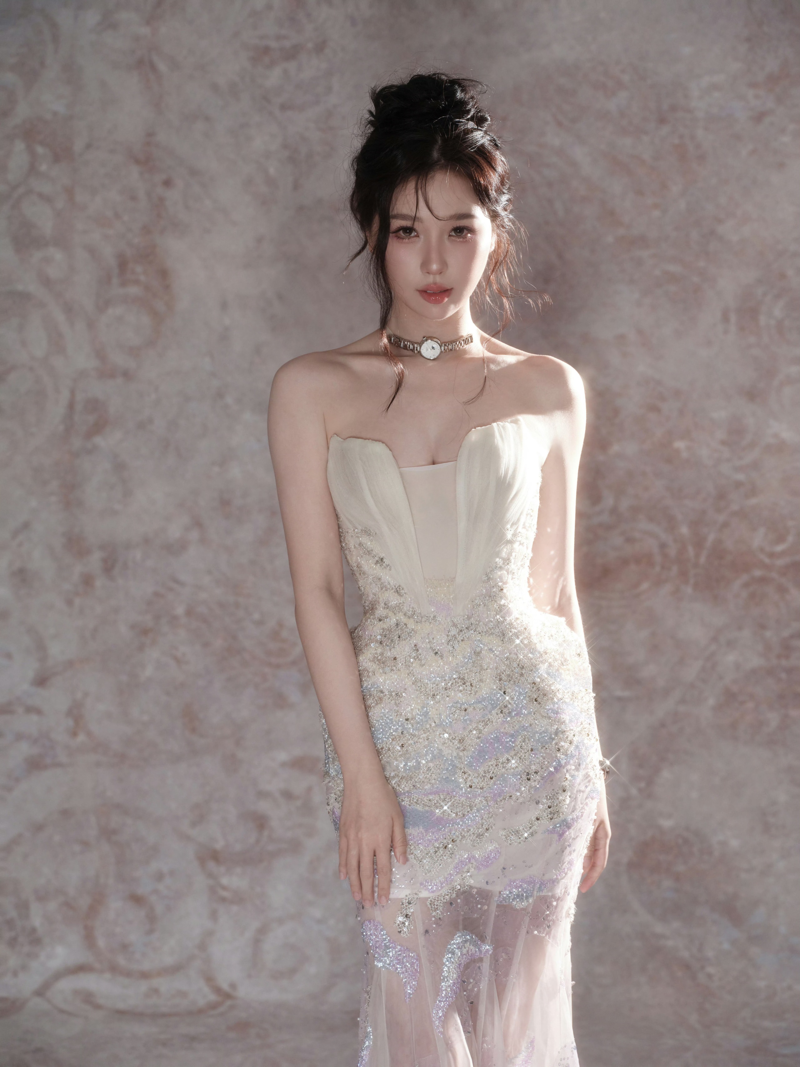 Mỹ nhân Bạch Lộc, Ngu Thư Hân quyến rũ với đầm Việt - Ảnh 6.