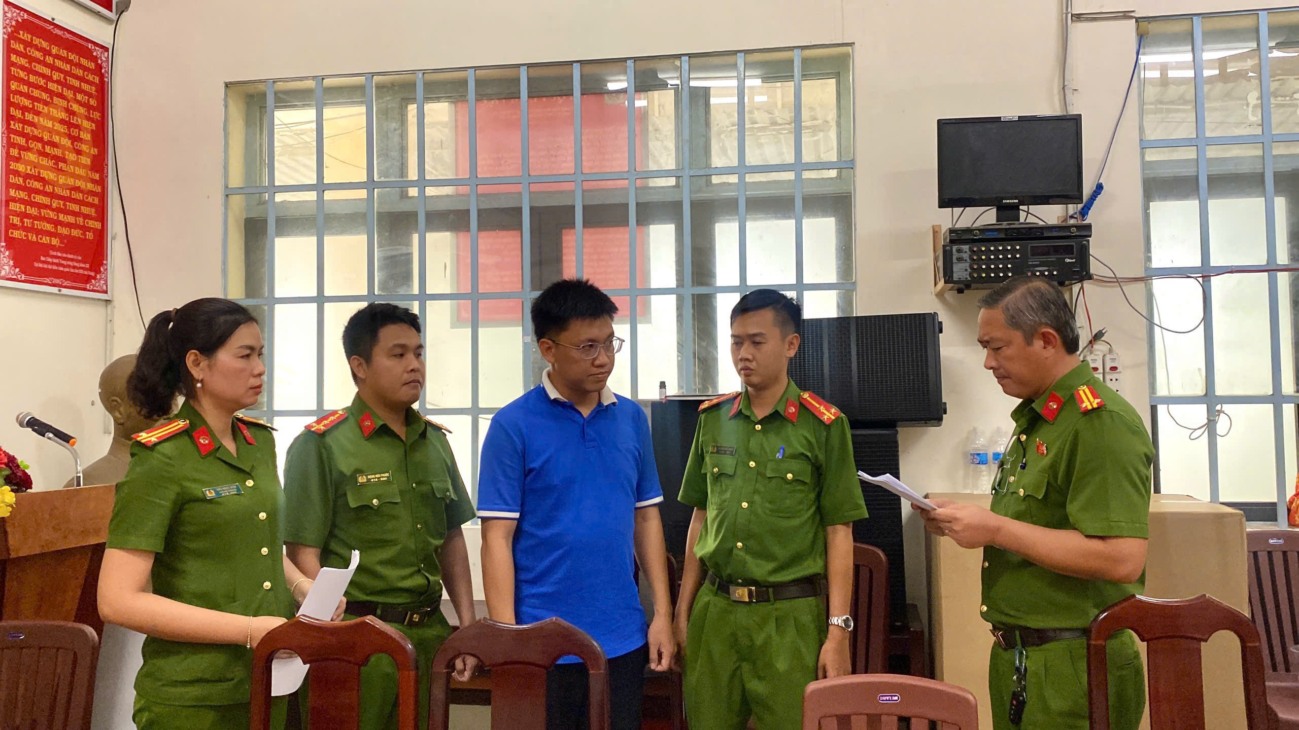 Công an Tây Ninh bắt giám đốc sản xuất hàng giả yến sào quy mô lớn năm 2026 - Ảnh 1.