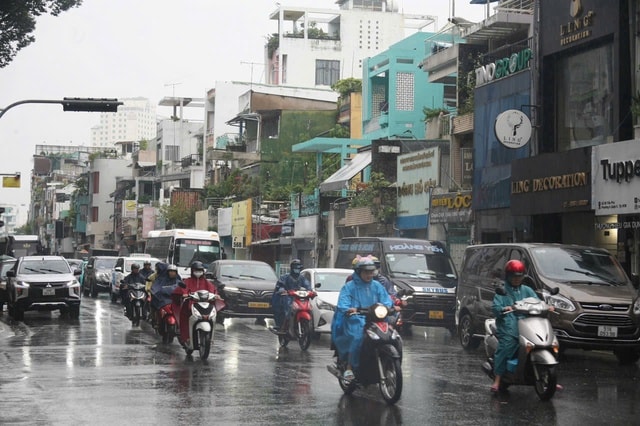 Dự b&aacute;o thời tiết ở TPHCM v&agrave; Nam Bộ h&ocirc;m nay, 15-5  - Ảnh 1.
