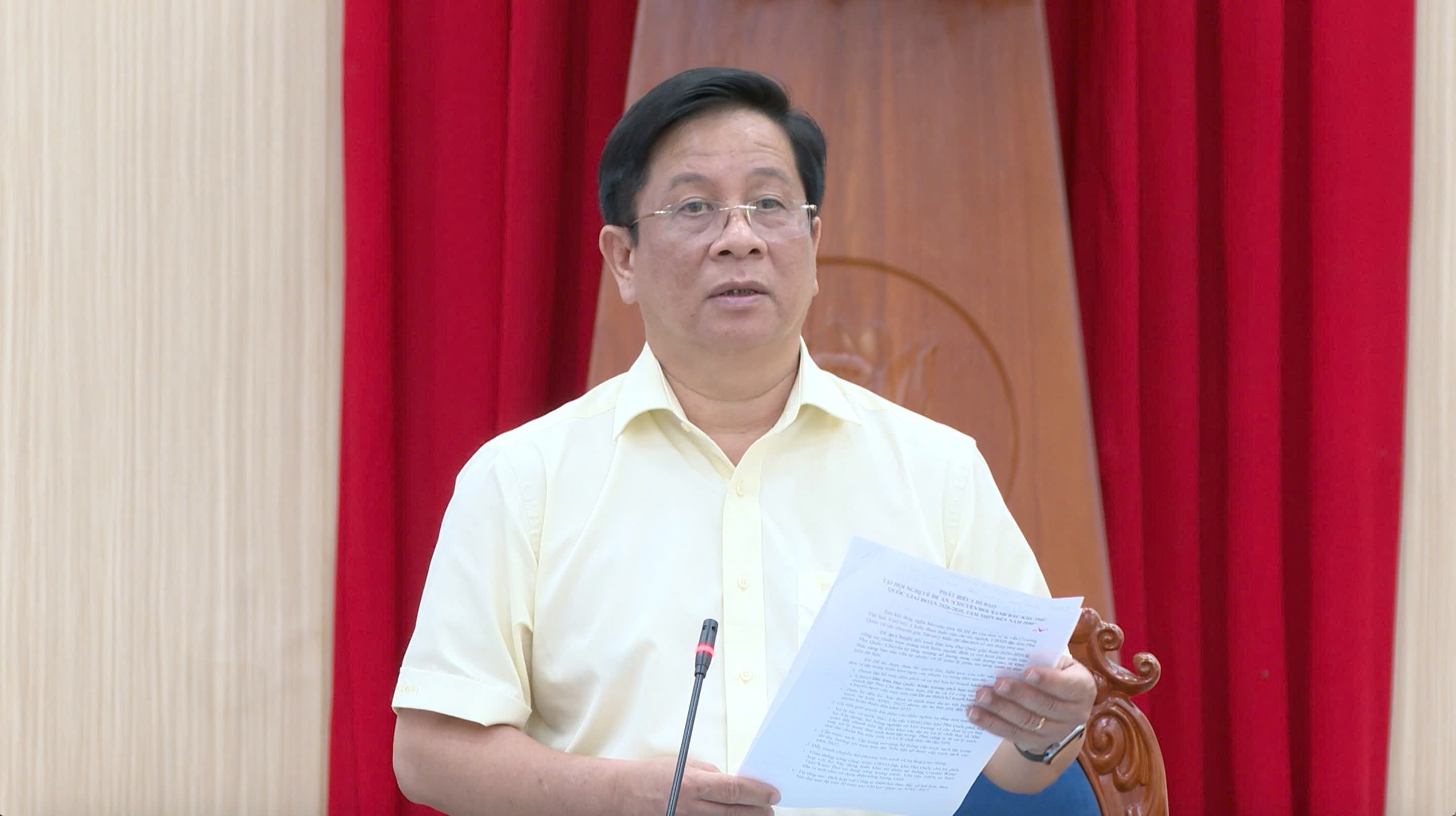 Phú Quốc cấm xe xăng theo khung giờ: Lộ trình giao thông xanh đến 2035 - Ảnh 3.