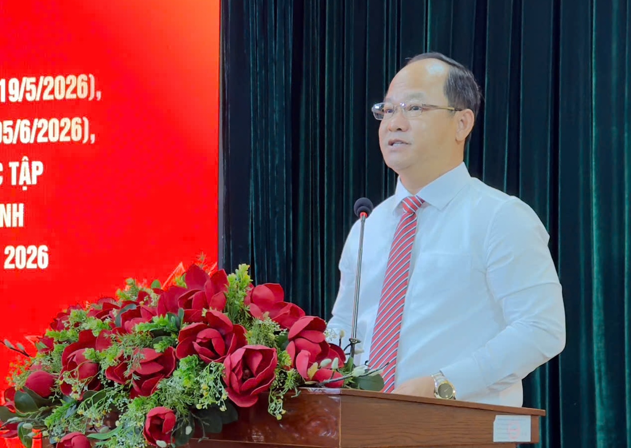 Nhiều phường ở TPHCM trao Huy hiệu Đảng, biểu dương điển h&igrave;nh học B&aacute;c dịp 19-5 - Ảnh 5.