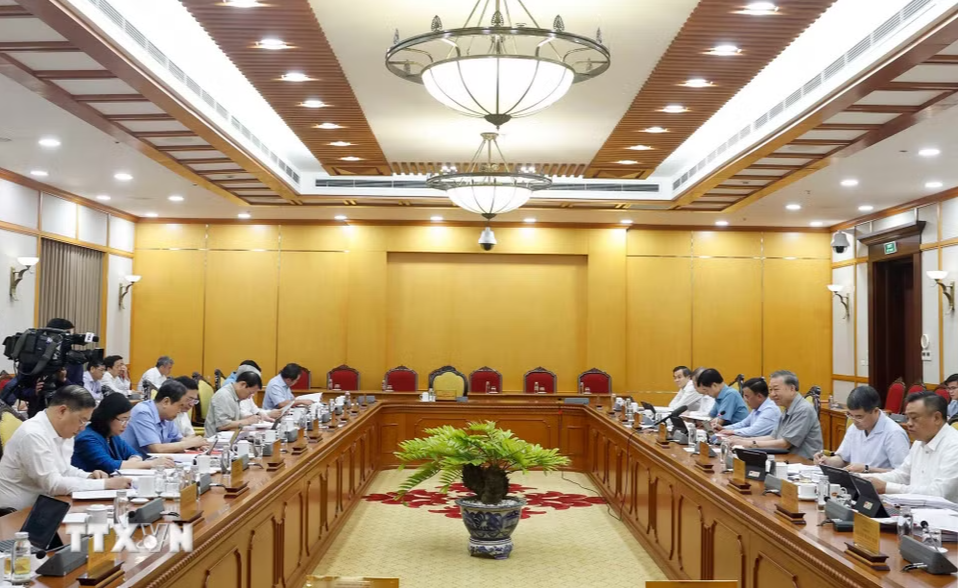 Ho&agrave;n thiện thể chế vượt trội, tạo động lực mới để TPHCM ph&aacute;t triển nhanh, bền vững - Ảnh 1.