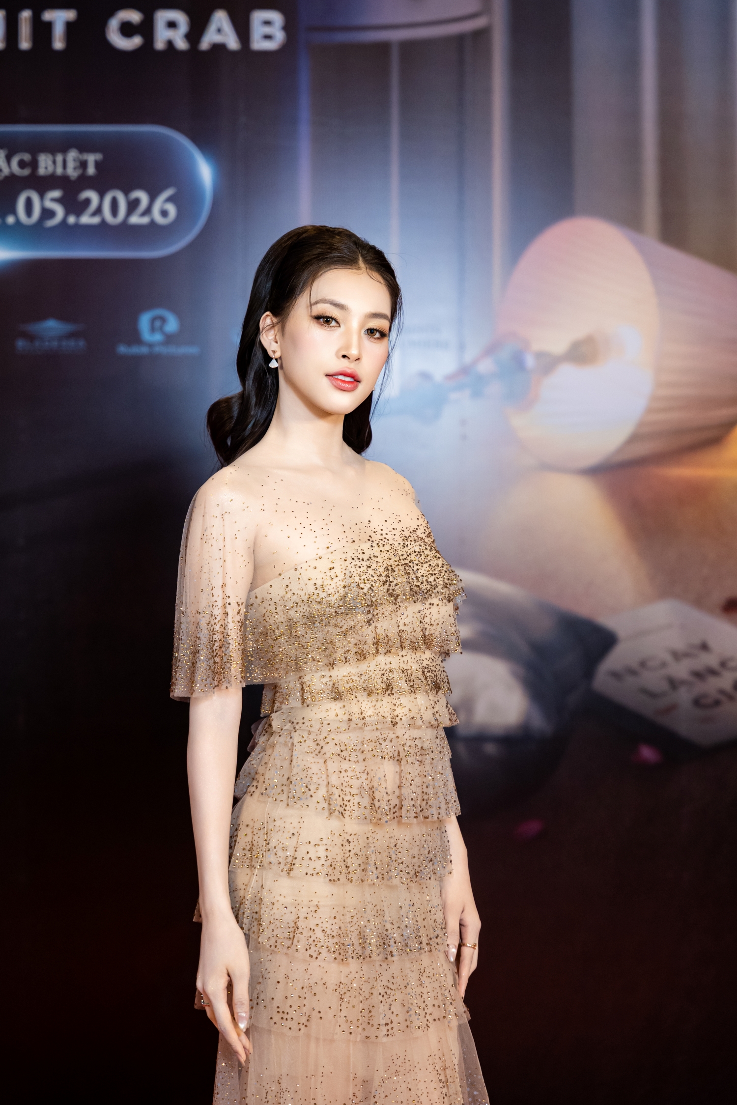 Hoa hậu Tiểu Vy muốn là bông hoa đang tỏa hương - Ảnh 2.