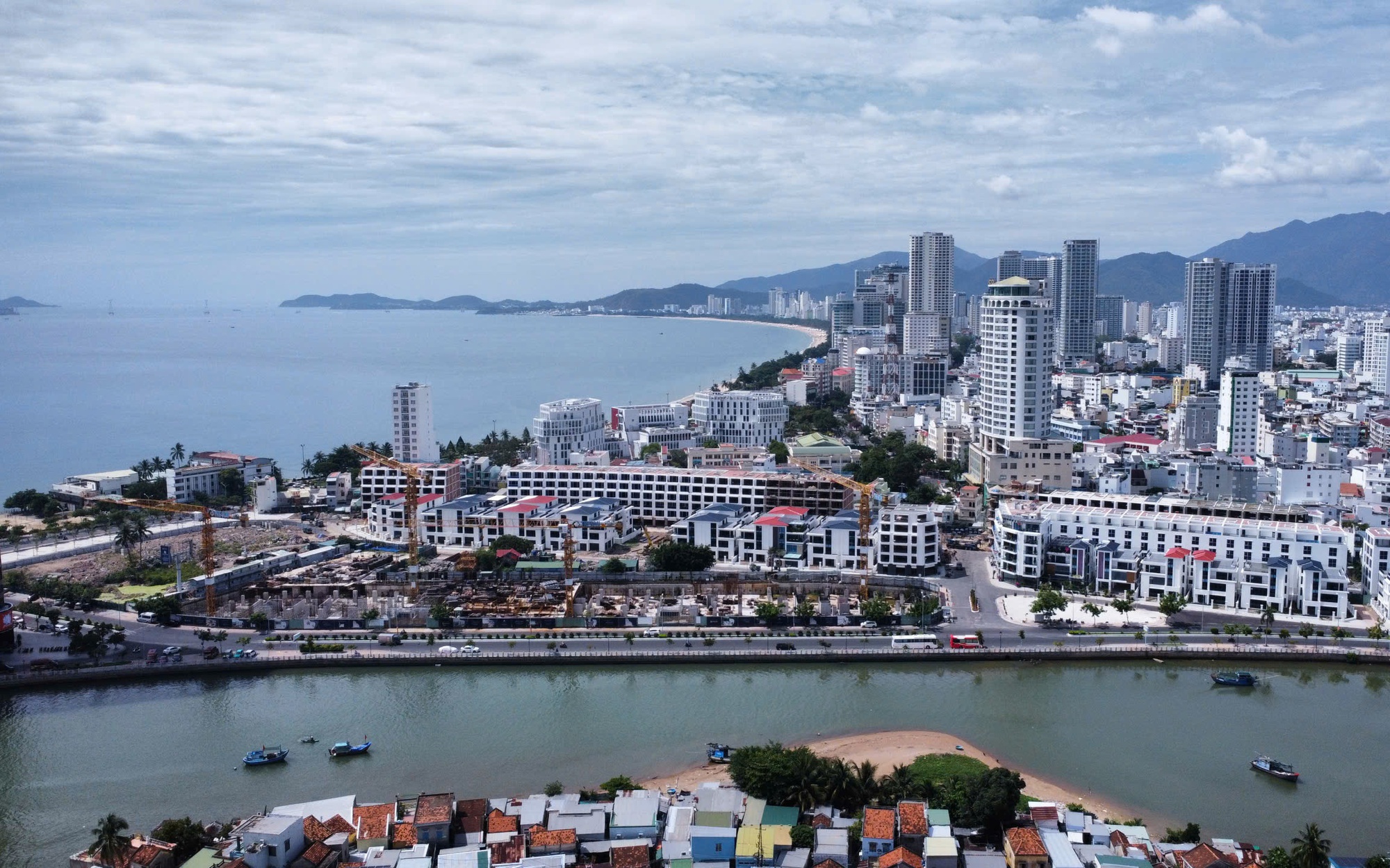 Chủ dự án Cồn Tân Lập bị tố đập phá nhà dân - Ảnh 3.