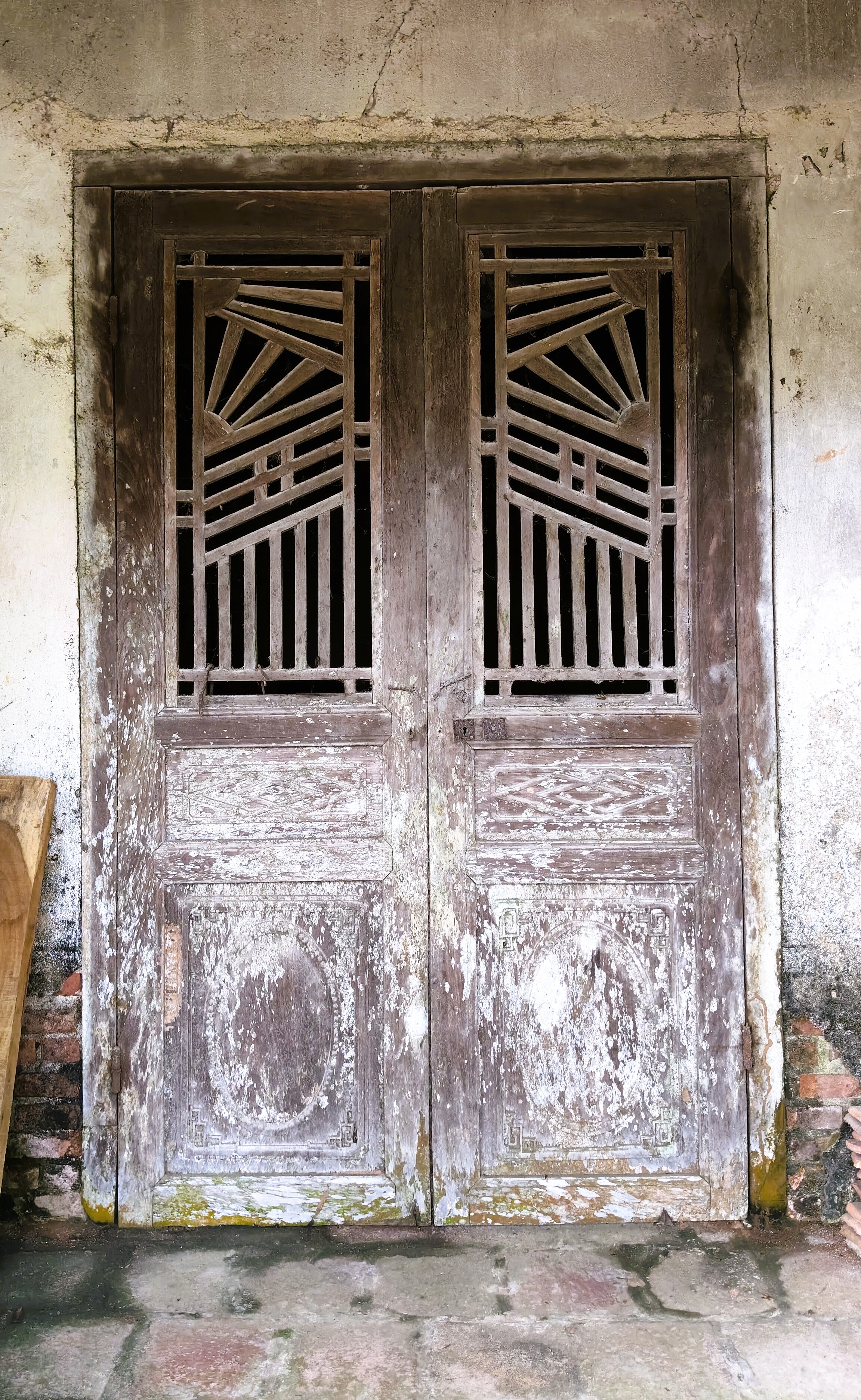 Ng&ocirc;i nh&agrave; cổ bằng gỗ lim độc đ&aacute;o ở xứ Thanh - Ảnh 16.