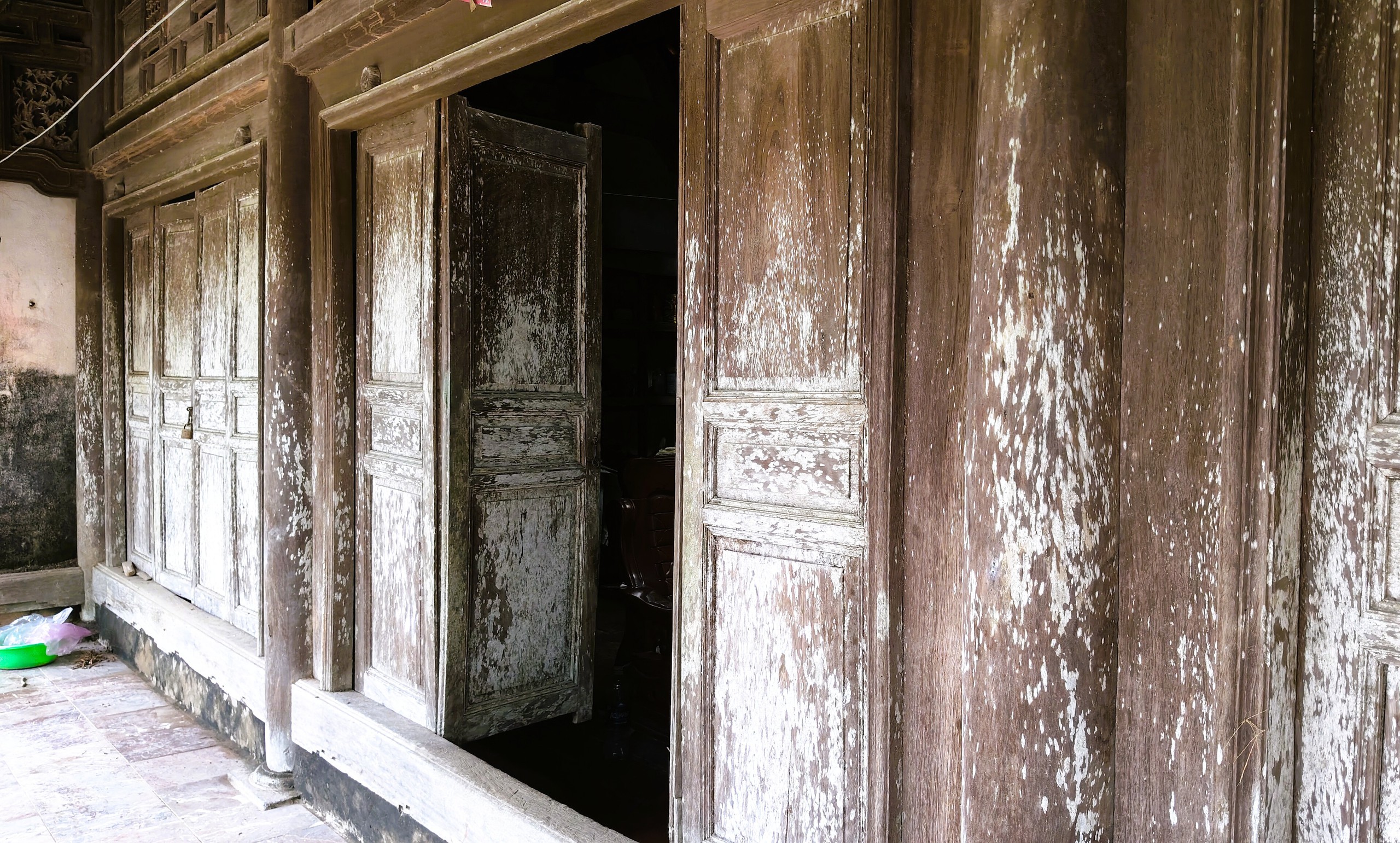 Ng&ocirc;i nh&agrave; cổ bằng gỗ lim độc đ&aacute;o ở xứ Thanh - Ảnh 3.
