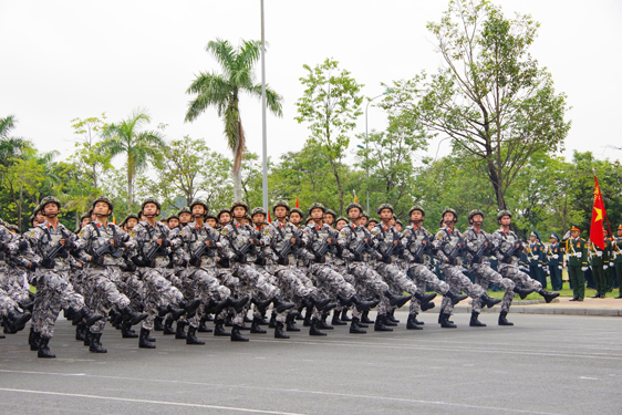 Bác bỏ chiêu trò đánh tráo khái niệm hiện đại hóa quân đội - Ảnh 1.