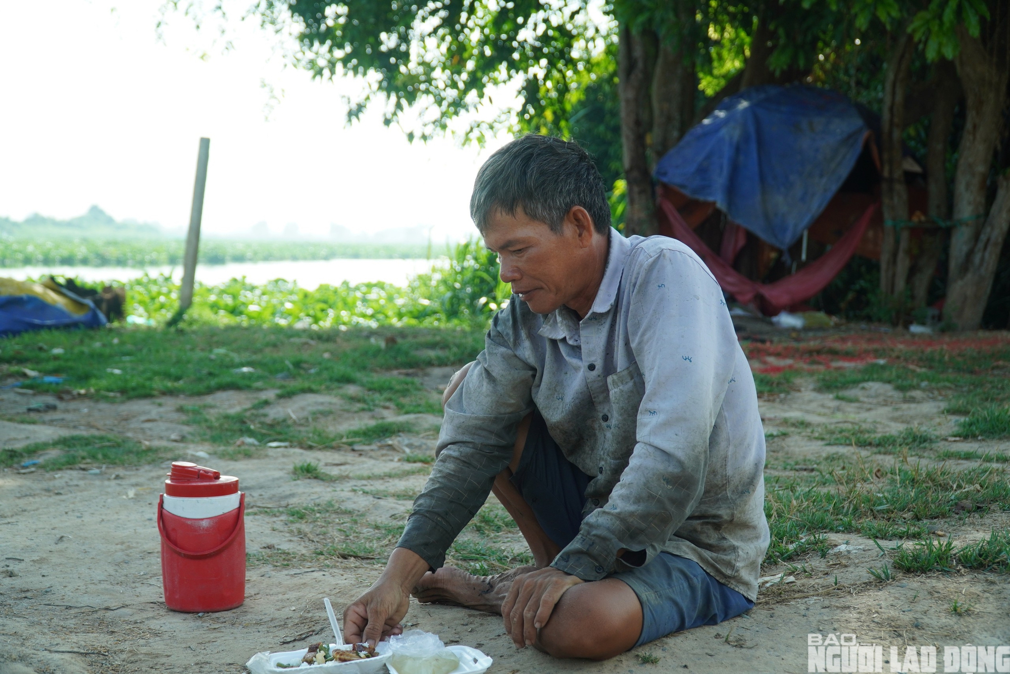 Nước s&ocirc;ng V&agrave;m Cỏ Đ&ocirc;ng &ocirc; nhiễm nghi&ecirc;m trọng , người d&acirc;n lo lắng về nguồn nước - Ảnh 4.