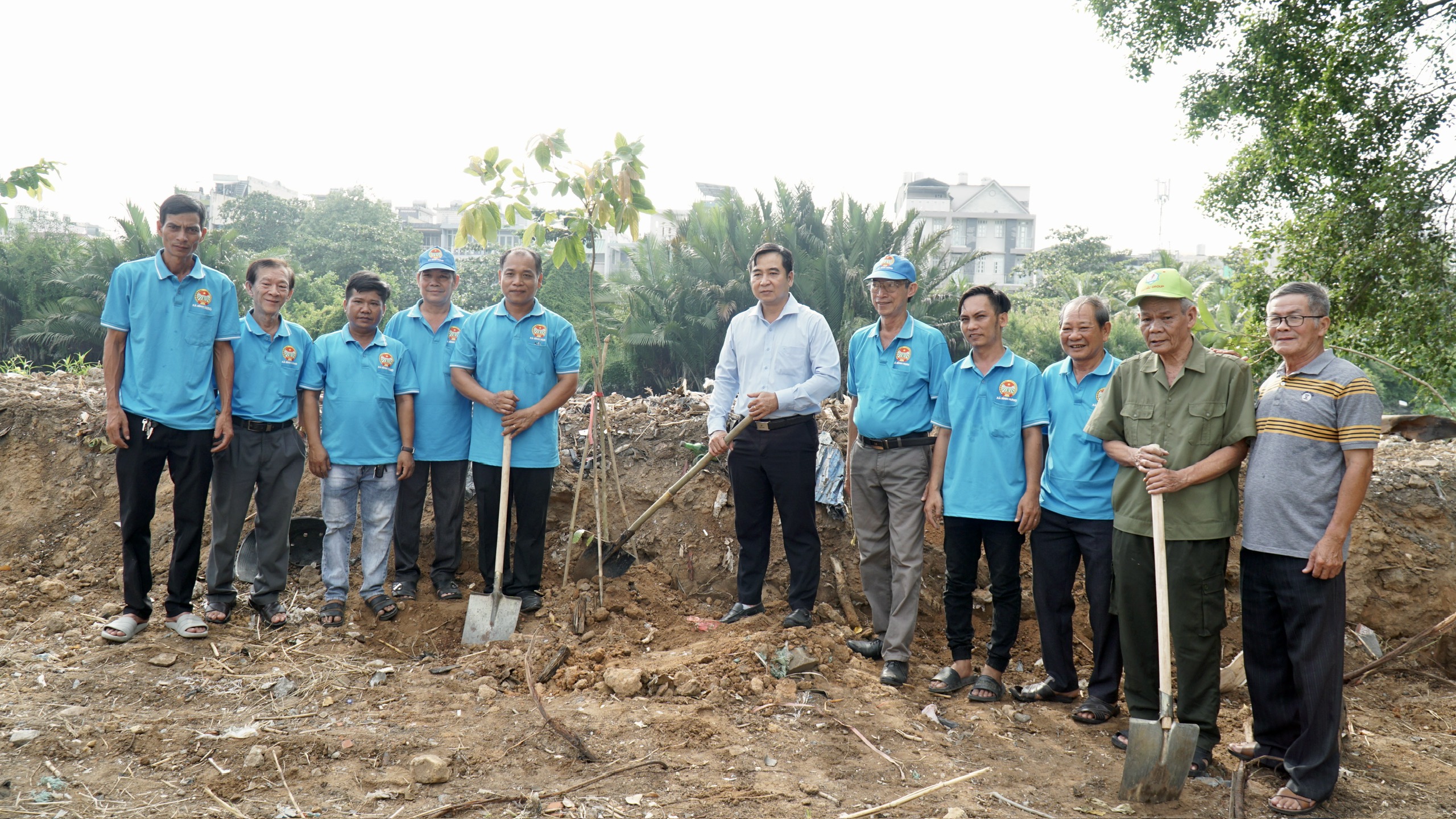 Xã Bình Hưng, TPHCM: Trồng hơn 1.800 cây xanh hưởng ứng 