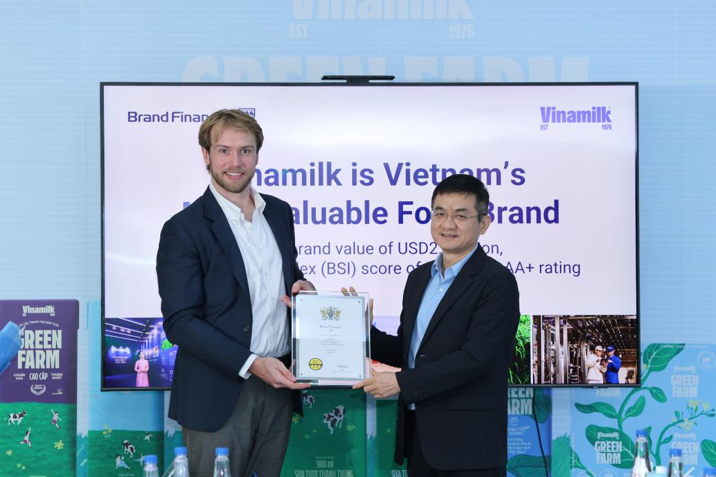 Người tiêu dùng ngày càng khắt khe, buộc ngành sữa Việt phải nâng chuẩn - Ảnh 2. Người tiêu dùng ngày càng khắt khe, buộc ngành sữa Việt phải nâng chuẩn - Ảnh 2.