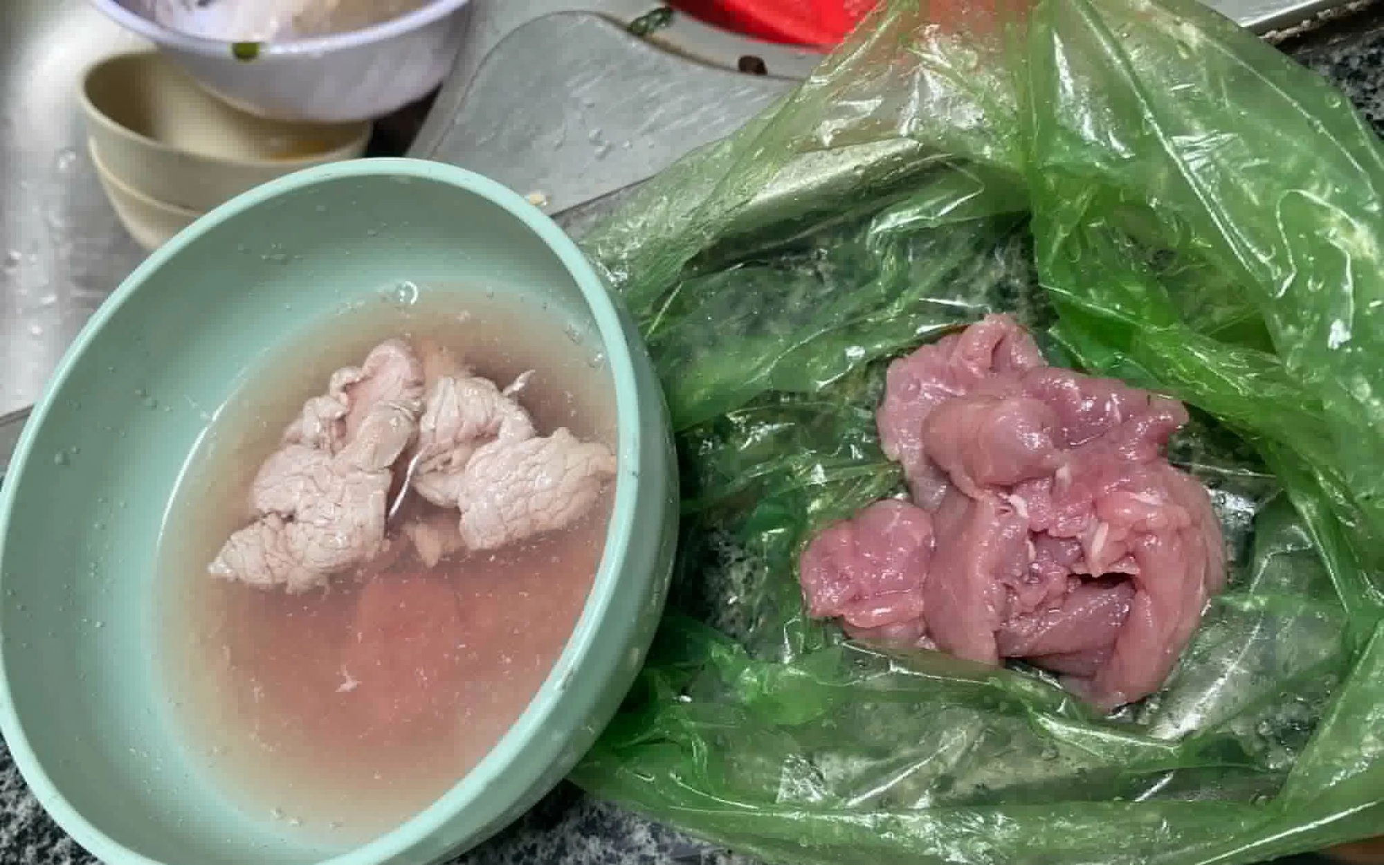 Thực hư thông tin “hô biến” thịt heo thành thịt bò gây xôn xao ở Quy Nhơn - Ảnh 2.