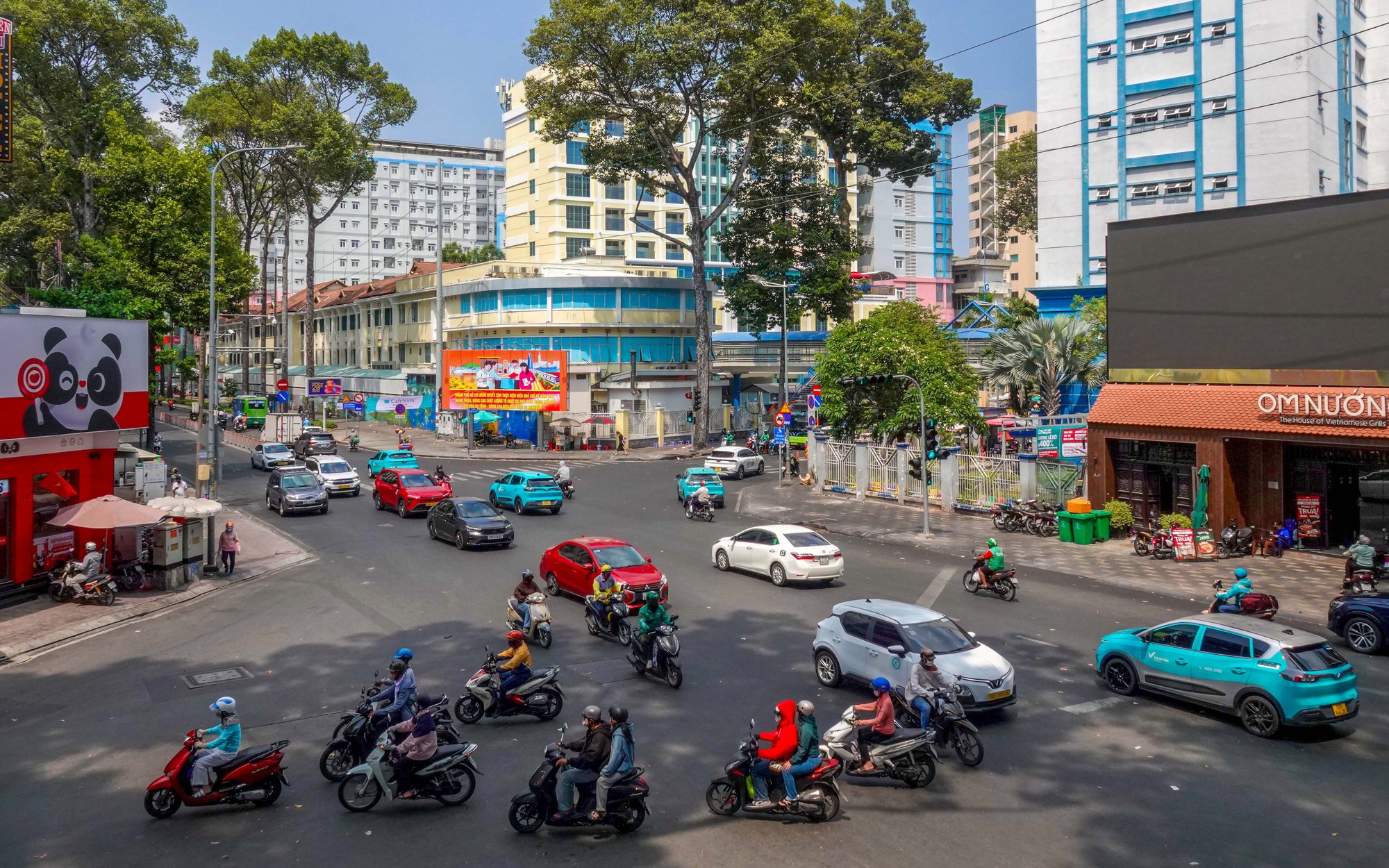 B&aacute;o Người Lao Động trao giải 3 cuộc thi lớn, g&oacute;p phần ph&aacute;t triển TPHCM - Ảnh 2.