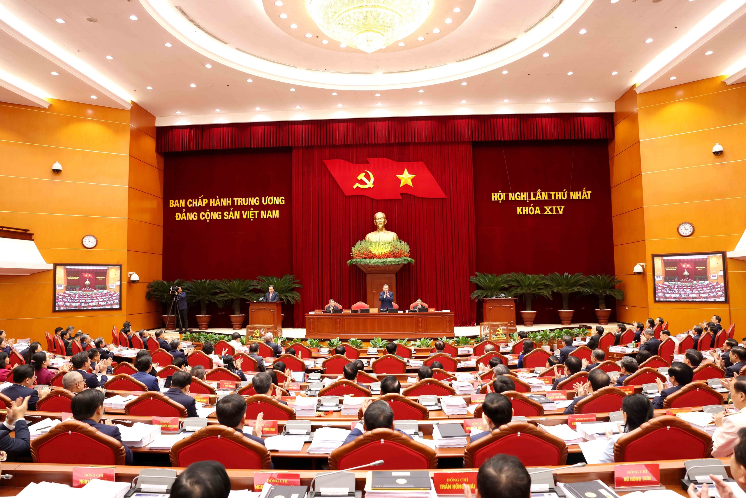 Tư tưởng Hồ Chí Minh soi sáng hành trình phát triển đất nước - Ảnh 25.