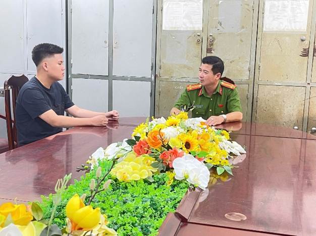 Vụ 2 cô gái bị đuổi đánh giữa đêm: Trần Bình Minh bị tạm giữ hình sự - Ảnh 1. Vụ 2 cô gái bị đuổi đánh giữa đêm: Trần Bình Minh bị tạm giữ hình sự - Ảnh 1.