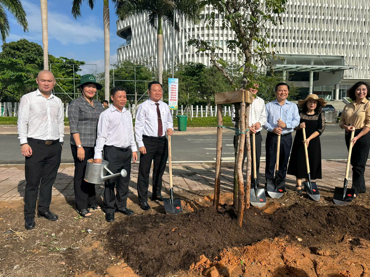 TPHCM ph&aacute;t động Tết trồng c&acirc;y "Đời đời nhớ ơn B&aacute;c Hồ" - Ảnh 9.