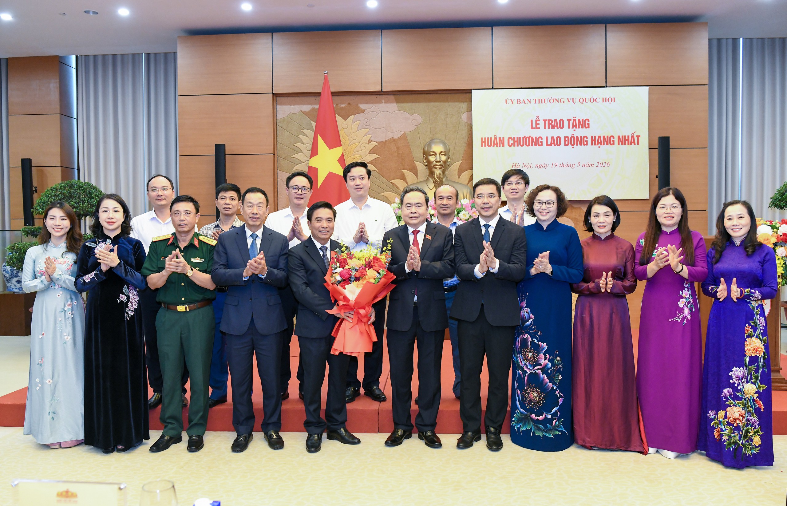Phó Chủ tịch Quốc hội Nguyễn Doãn Anh được trao Trao Huân chương Lao động hạng Nhất   - Ảnh 1.