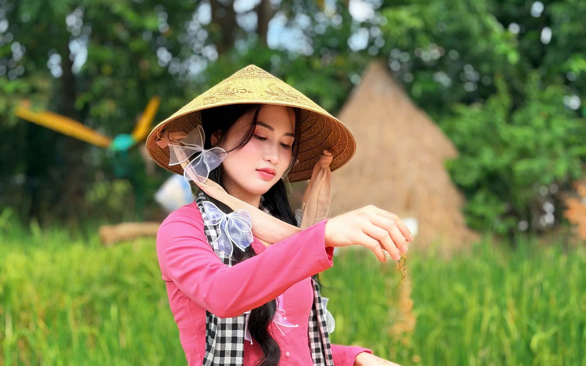 Ngọc Hân: Câu chuyện kinh doanh bằng nghị lực của cô gái nghèo miền Tây