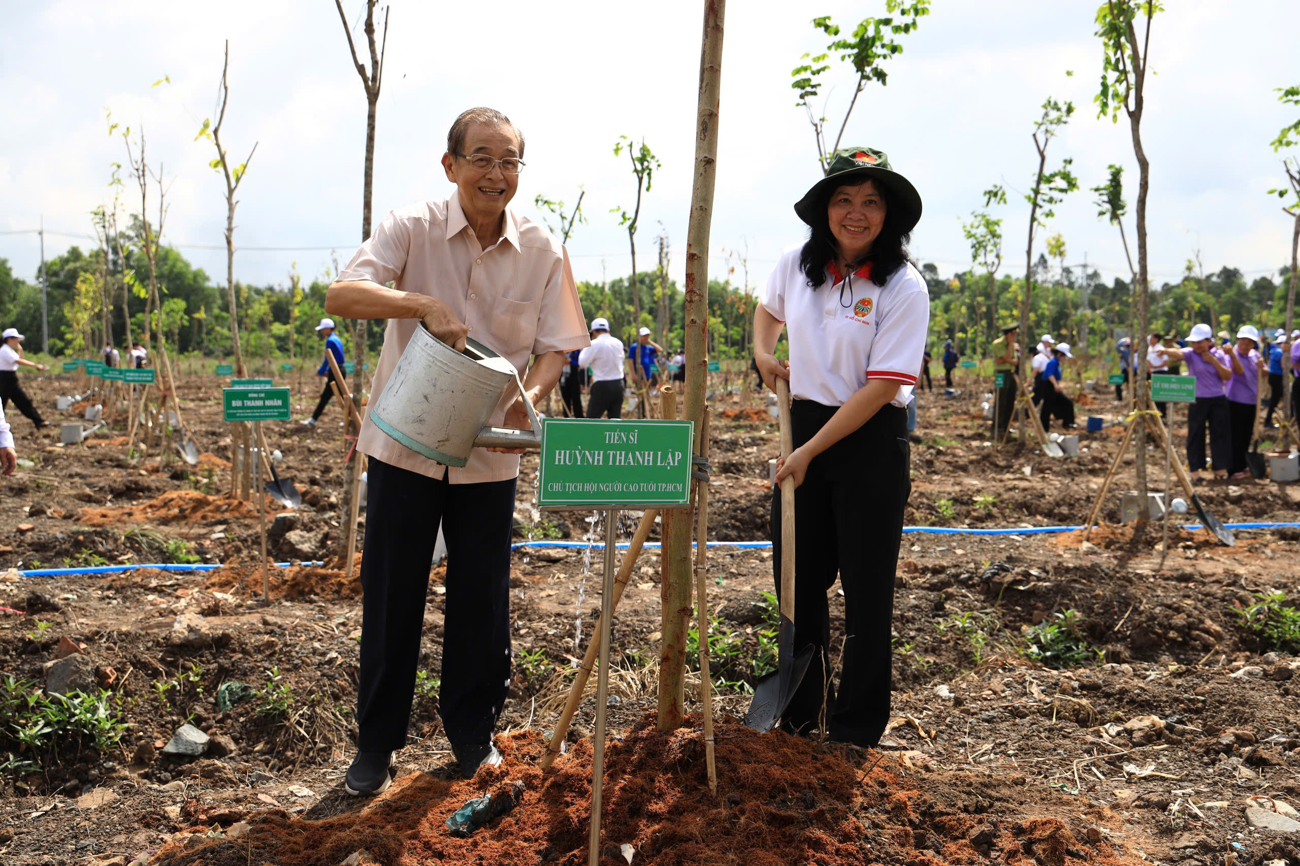 TPHCM ph&aacute;t động Tết trồng c&acirc;y "Đời đời nhớ ơn B&aacute;c Hồ" - Ảnh 7.