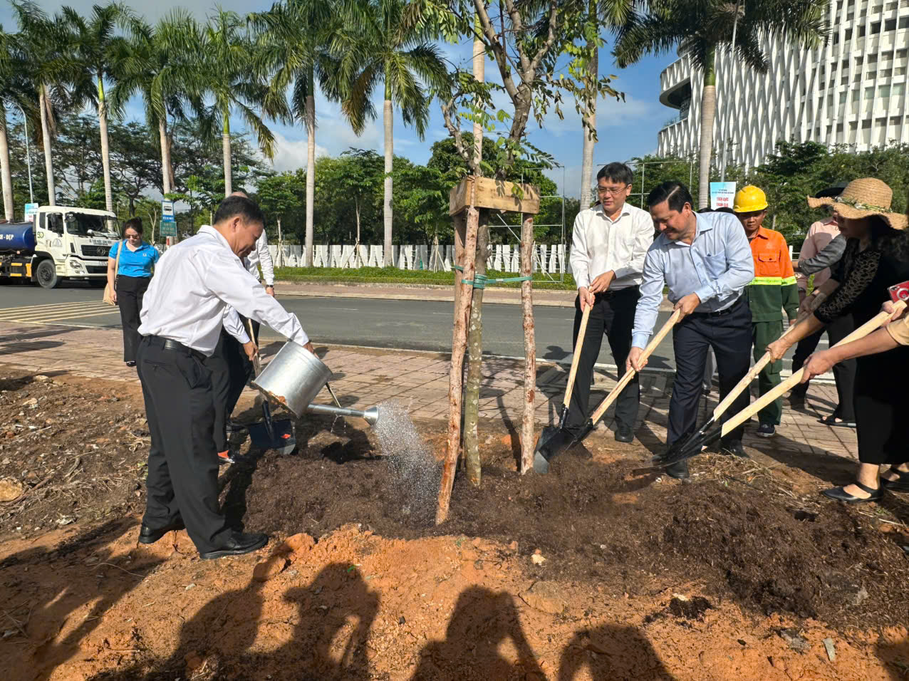 TPHCM ph&aacute;t động Tết trồng c&acirc;y "Đời đời nhớ ơn B&aacute;c Hồ" - Ảnh 8.
