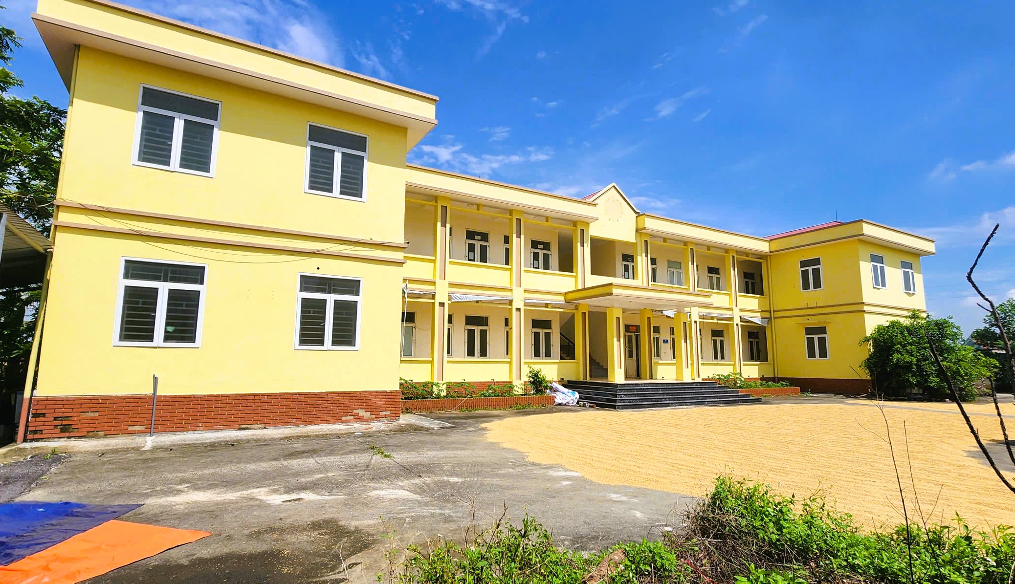 Thanh Hóa chuyển giao hơn 300 tài sản công dôi dư cho 72 xã, phường quản lý - Ảnh 1.