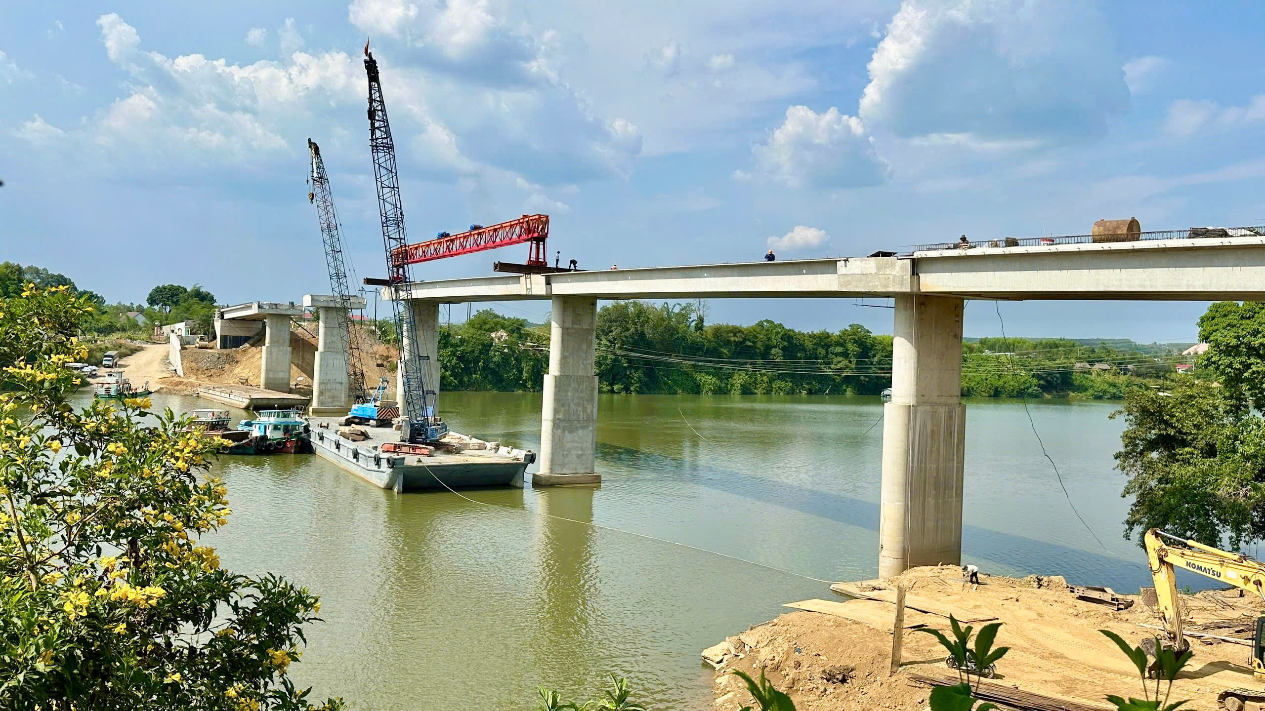 Cây cầu Hiếu Liêm bắc qua sông Đồng Nai kết nối TPHCM và Đồng Nai - Ảnh 1.