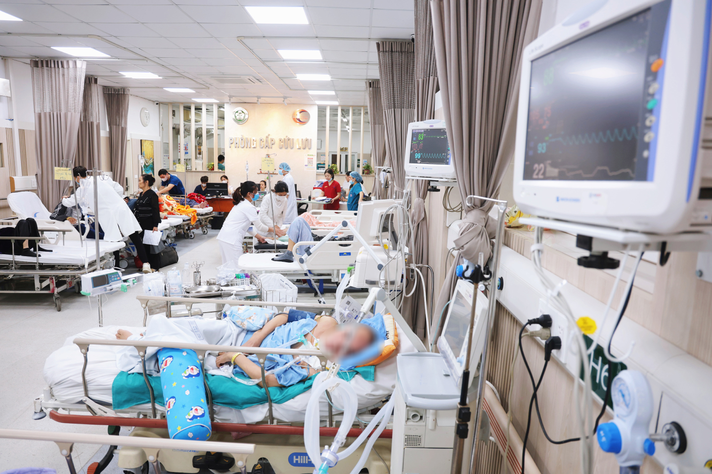 Khám, cấp cứu hơn 171.000 lượt người bệnh trong kỳ nghỉ lễ - Ảnh 1.