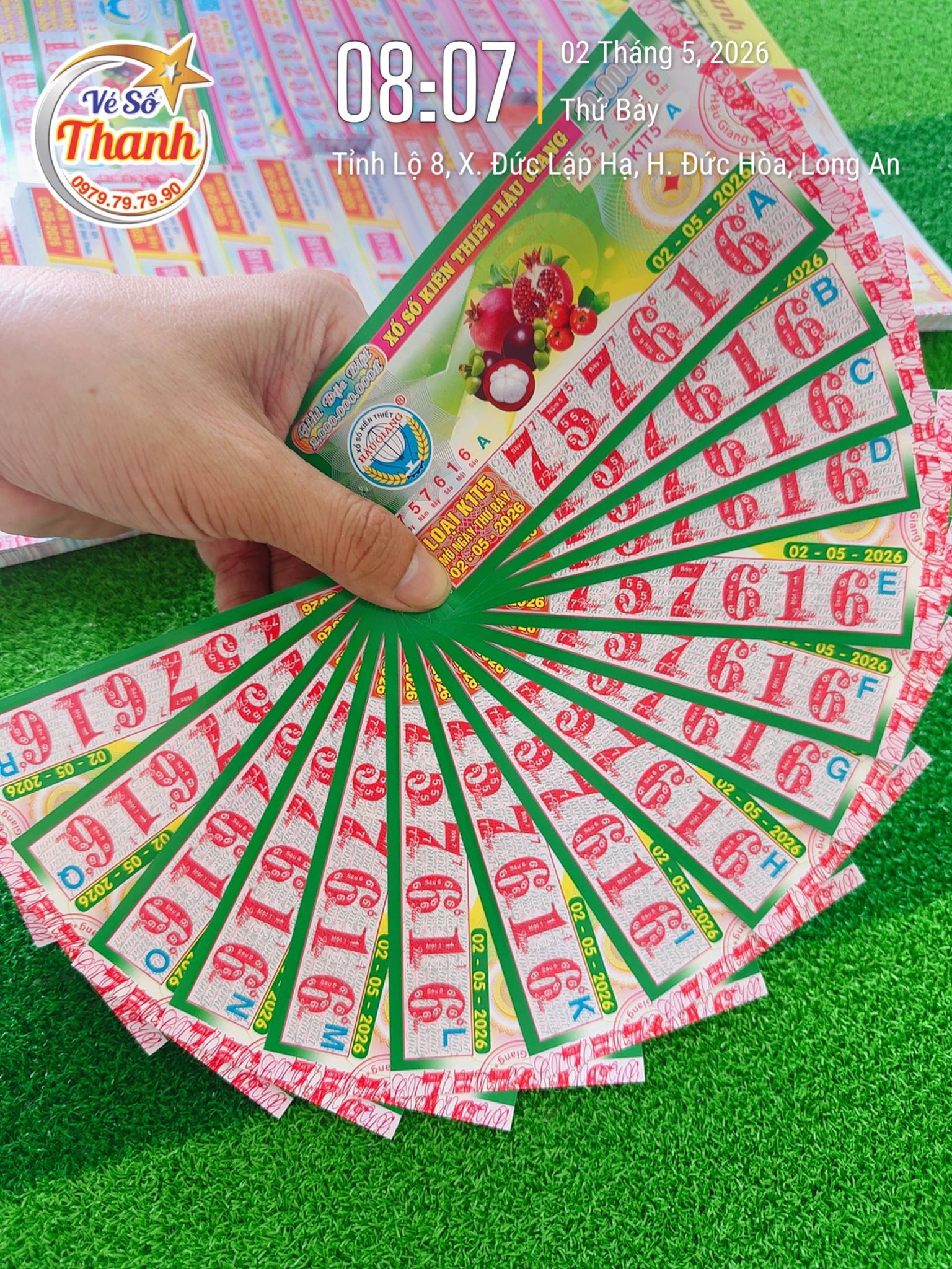 Trúng xổ số miền Nam dịp lễ 30-4 và 1-5, nhiều người nhận tiền lẫn đổi vàng - Ảnh 4.