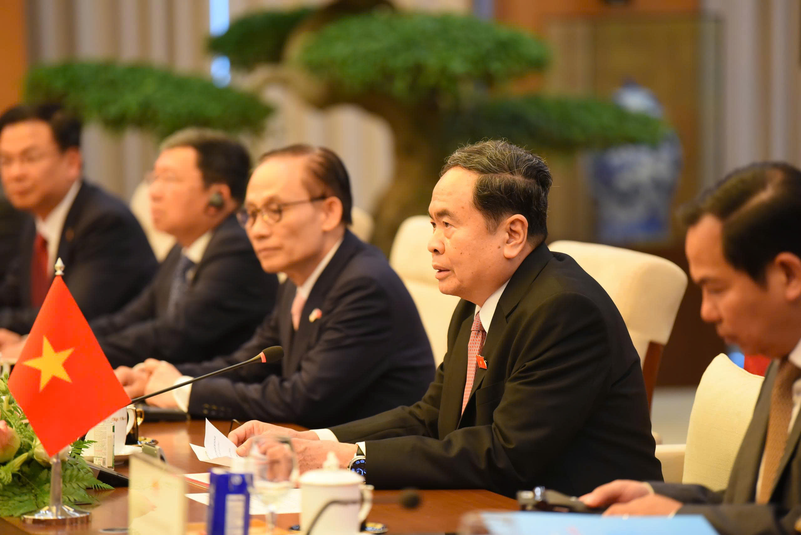 Chủ tịch Quốc hội Trần Thanh Mẫn hội kiến Thủ tướng Nhật Bản Takaichi Sanae - Ảnh 2.