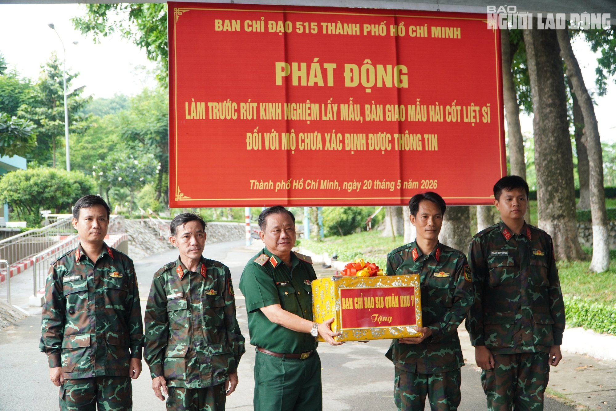TPHCM bắt đầu lấy mẫu h&agrave;i cốt liệt sĩ để gi&aacute;m định ADN - Ảnh 6.