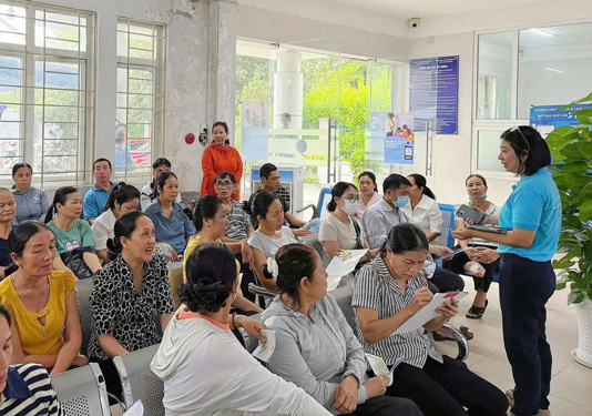 Đằng sau cuộc gọi cập nhật, hỗ trợ bảo hiểm - Ảnh 1. Đằng sau cuộc gọi cập nhật, hỗ trợ bảo hiểm - Ảnh 1.