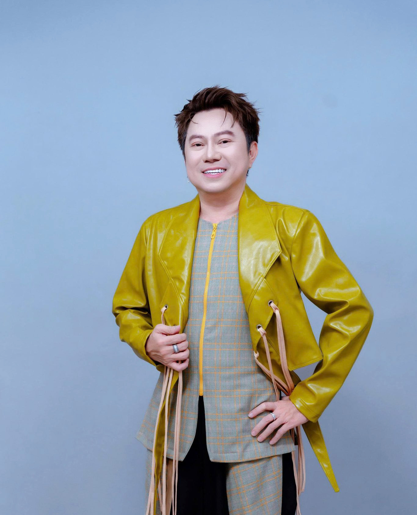 Ca sĩ Quốc Đại phát hành 2 phiên bản MV phát hành 2 phiên bản MV 