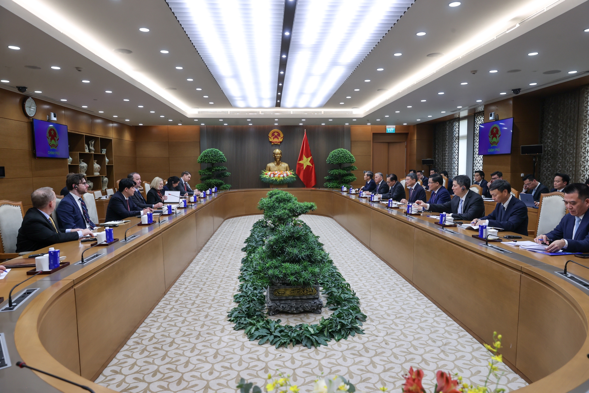 Thủ tướng L&ecirc; Minh Hưng tiếp Ph&oacute; Đại diện Thương mại Mỹ - Ảnh 2.