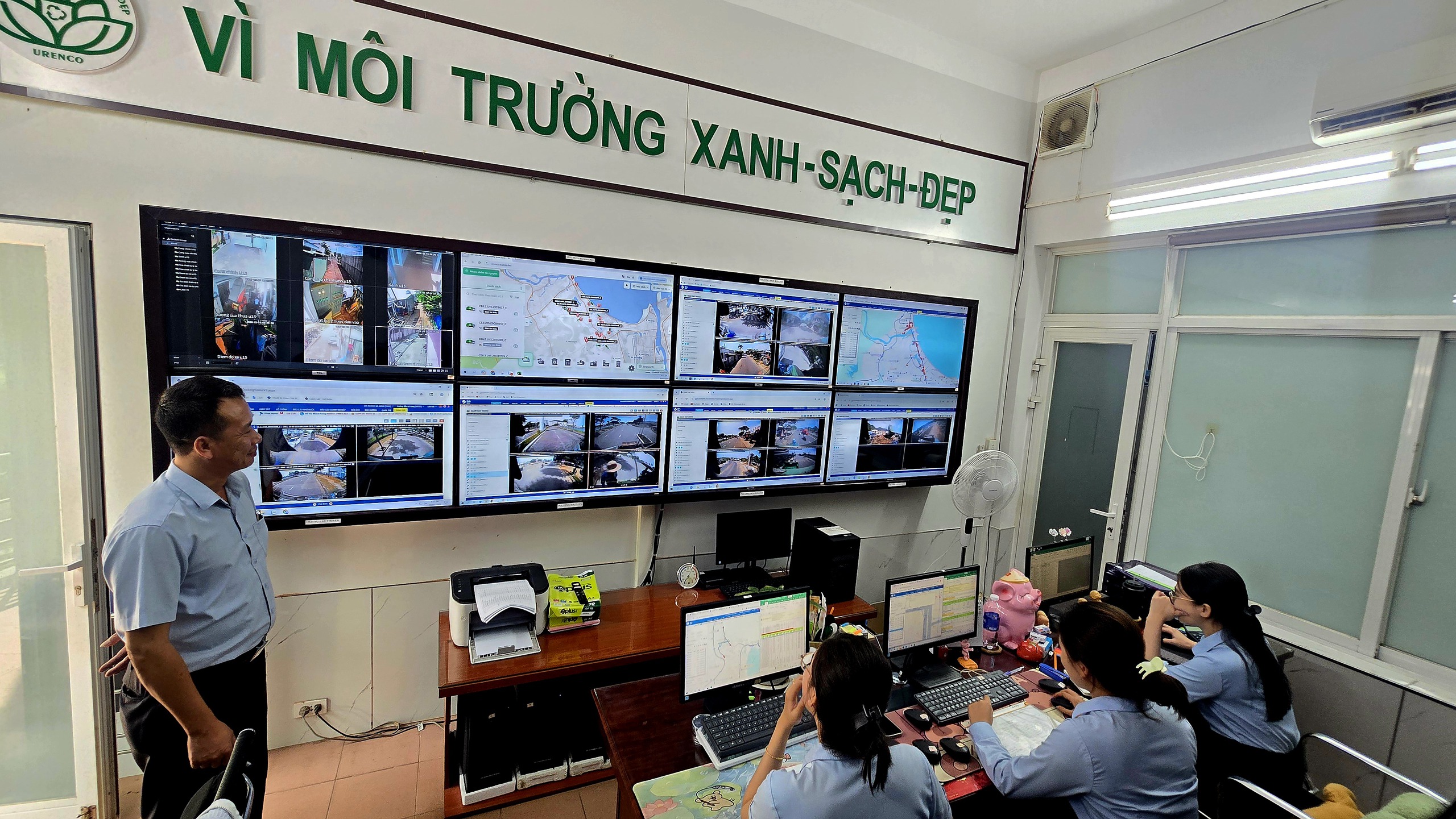 Đà Nẵng số hóa quy trình thu gom rác với camera giám sát và GPS - Ảnh 1. Đà Nẵng số hóa quy trình thu gom rác với camera giám sát và GPS - Ảnh 1.
