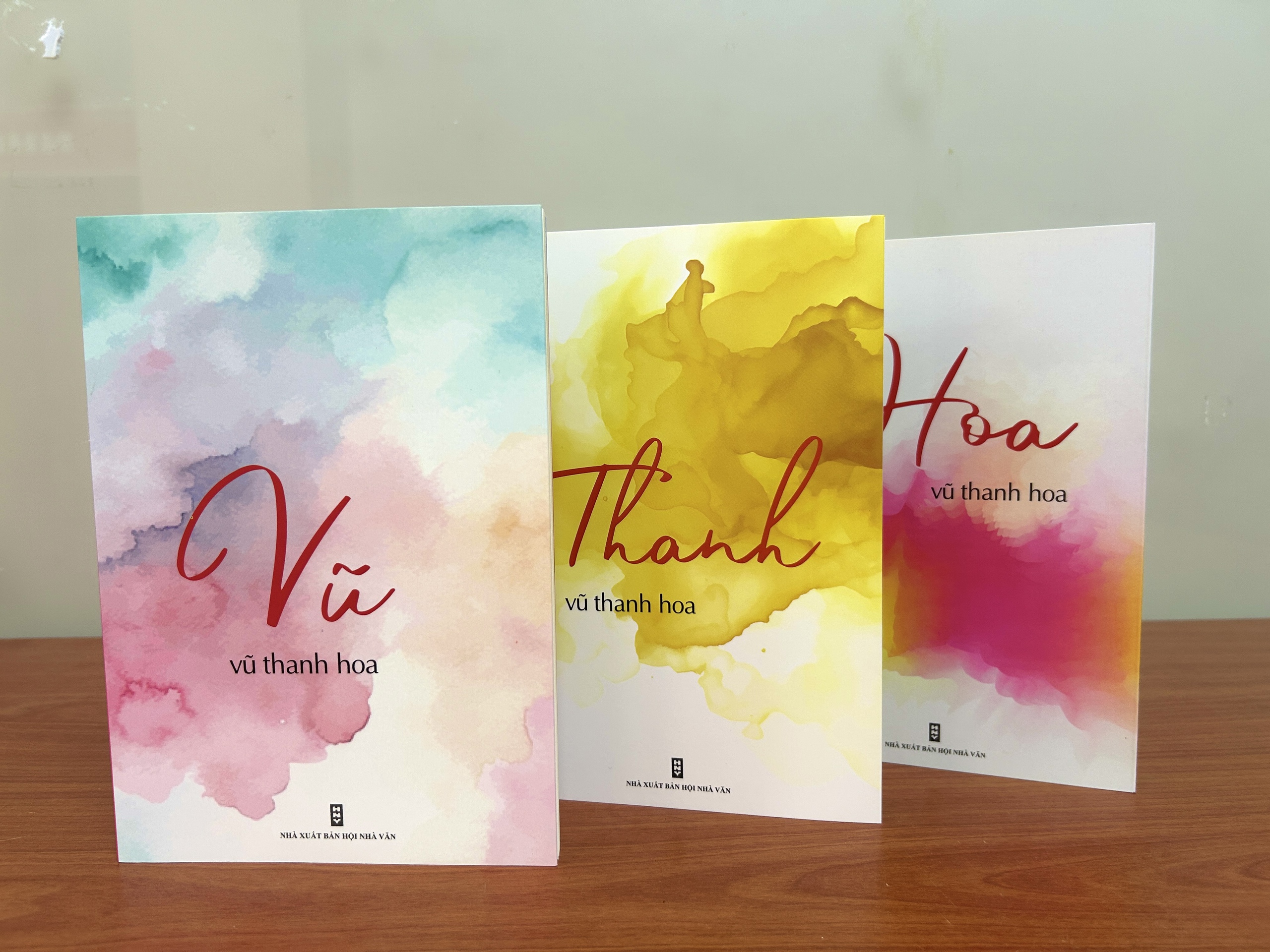 Tiếng nói nữ tính trong thơ đương đại - Ảnh 1.