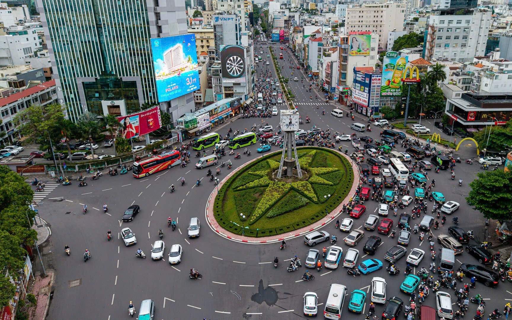 TPHCM điều chỉnh phương &aacute;n lưu th&ocirc;ng ở v&ograve;ng xoay Điện Bi&ecirc;n Phủ - Nguyễn Bỉnh Khi&ecirc;m - Ảnh 2.