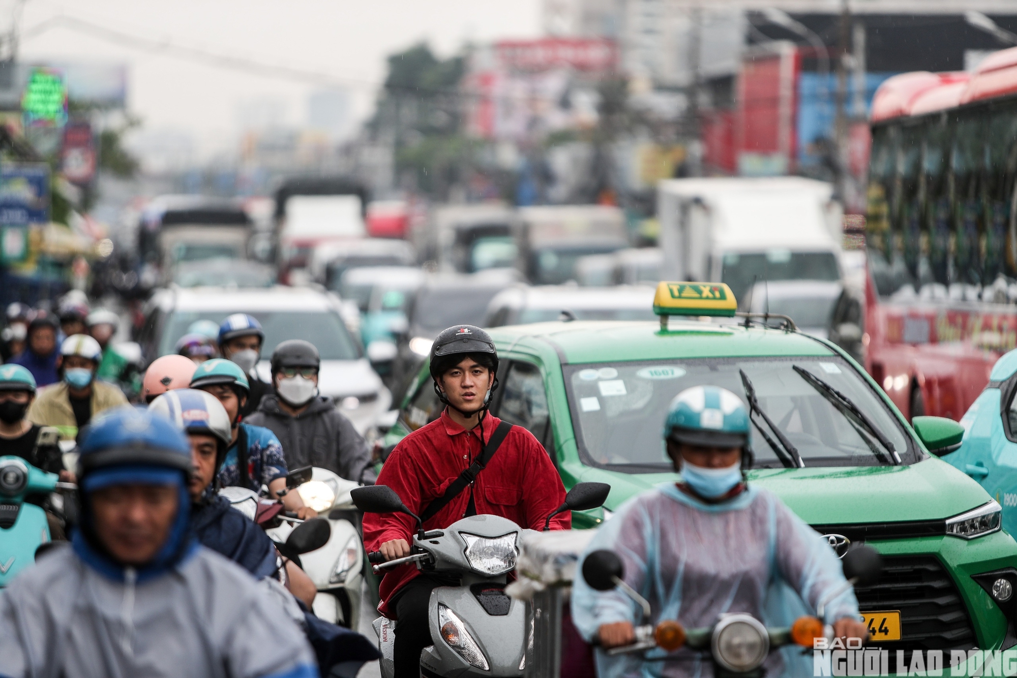 TPHCM tăng tốc hoàn thành Quốc lộ 13 và suối Cái trong năm 2026 - Ảnh 2. TPHCM tăng tốc hoàn thành Quốc lộ 13 và suối Cái trong năm 2026 - Ảnh 2.