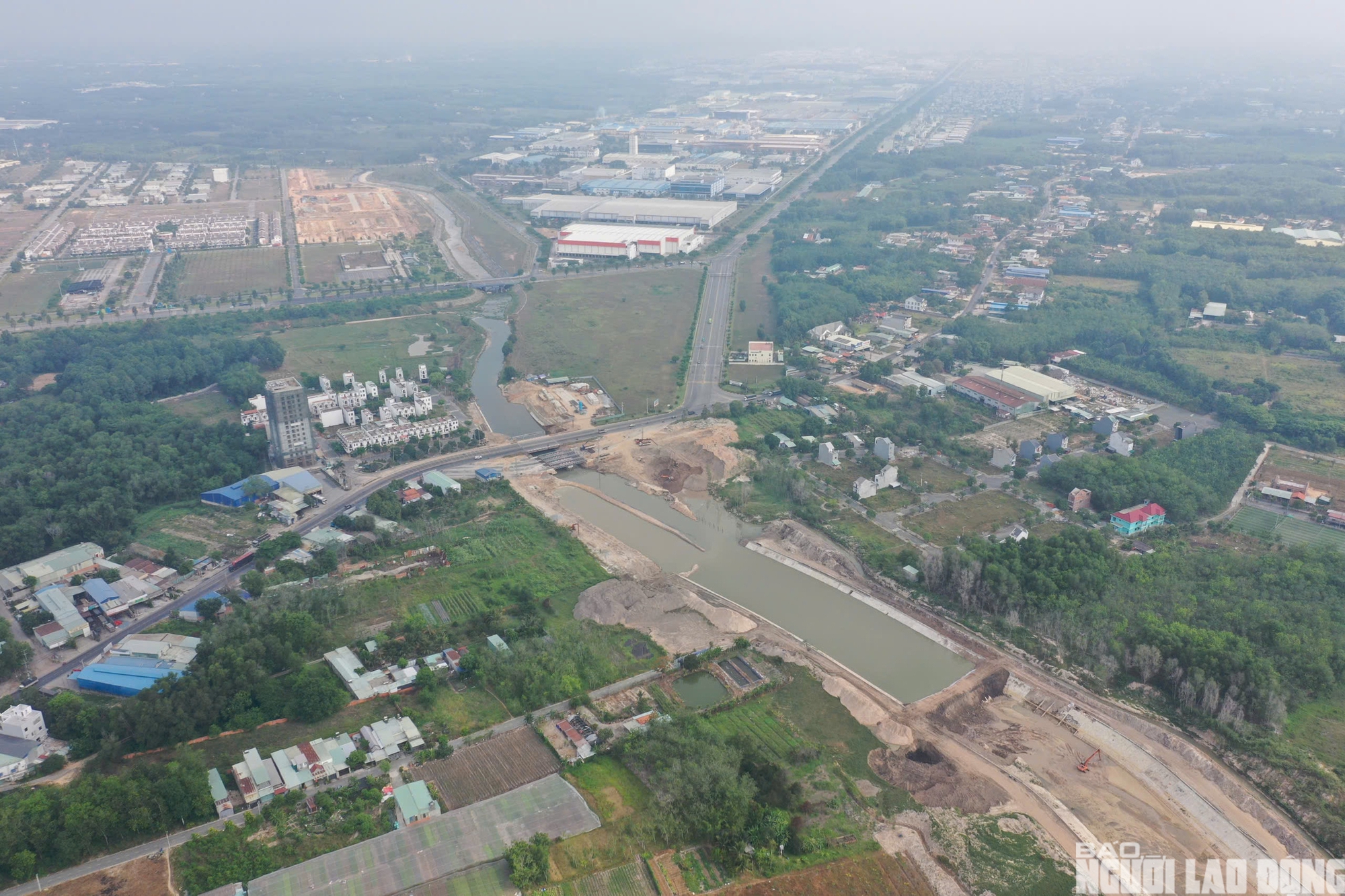 TPHCM tăng tốc hoàn thành Quốc lộ 13 và suối Cái trong năm 2026 - Ảnh 16. TPHCM tăng tốc hoàn thành Quốc lộ 13 và suối Cái trong năm 2026 - Ảnh 16.