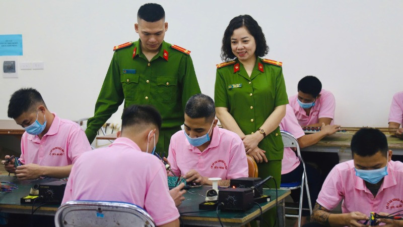 Chính phủ ban hành Nghị định xác định tình trạng nghiện ma tuý năm 2026 - Ảnh 1. Chính phủ ban hành Nghị định xác định tình trạng nghiện ma tuý năm 2026 - Ảnh 1.