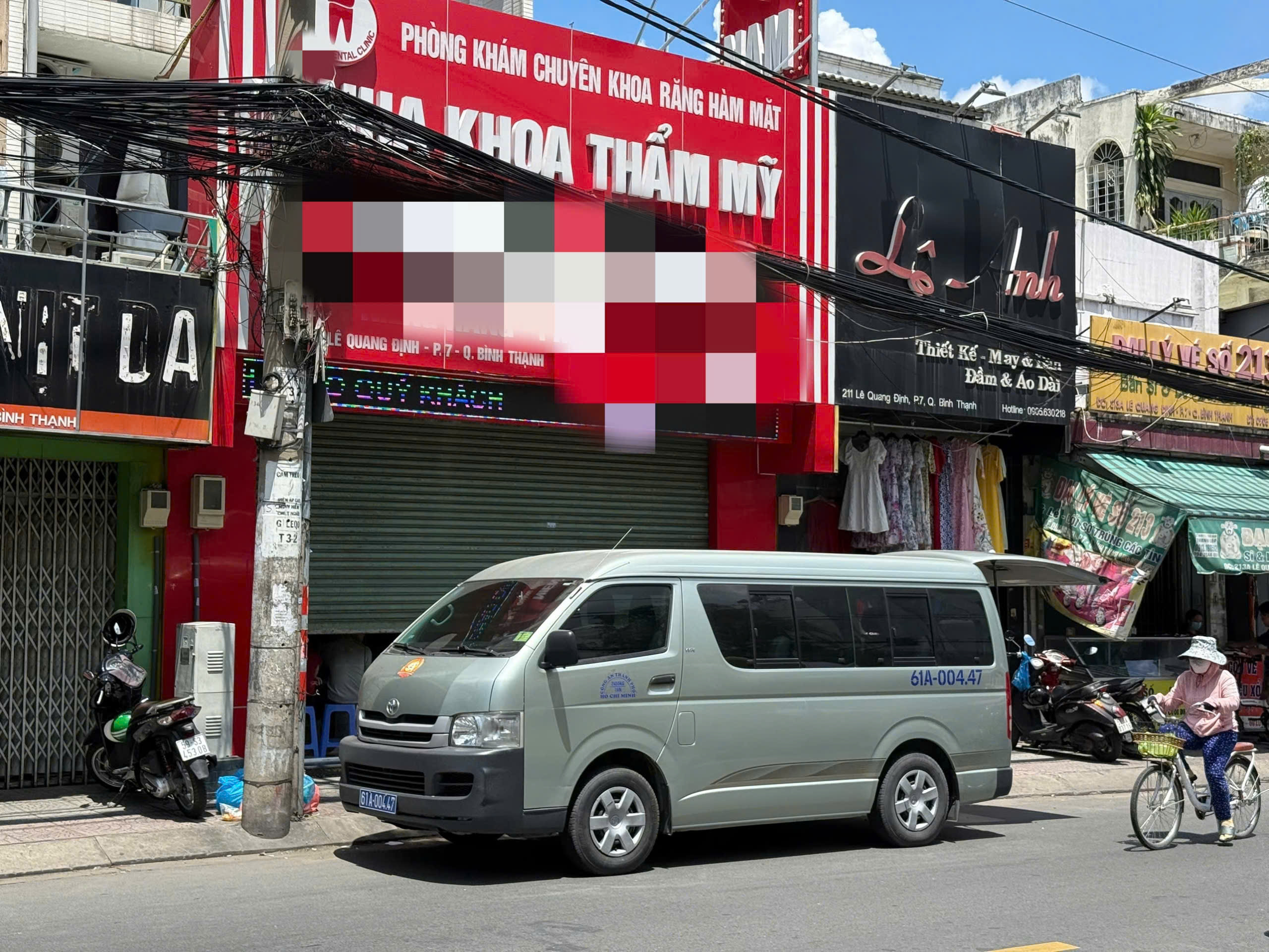 TPHCM: C&ocirc;ng an đang kiểm tra loạt cơ sở nha khoa thẩm mỹ c&ugrave;ng t&ecirc;n - Ảnh 1.