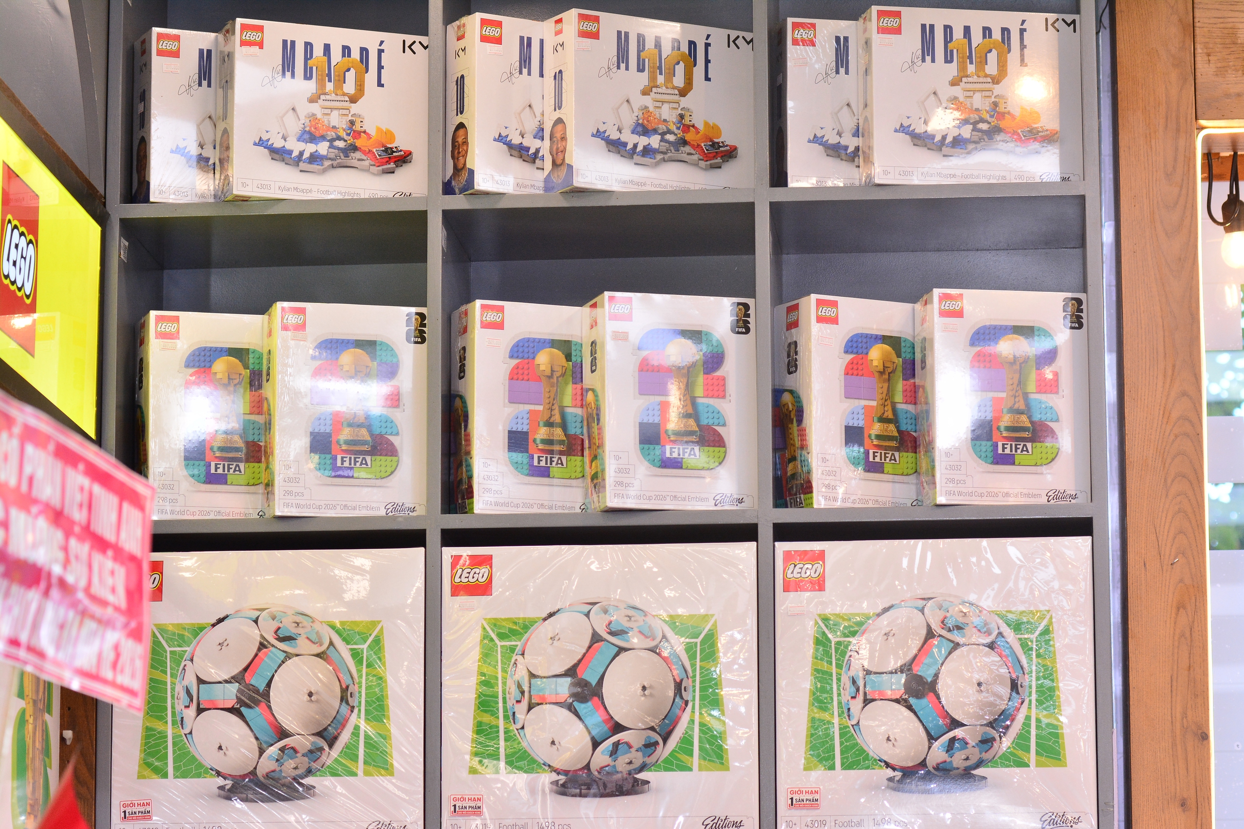 FIFA World Cup 2026™ tại FAHASA - Ảnh 7.
