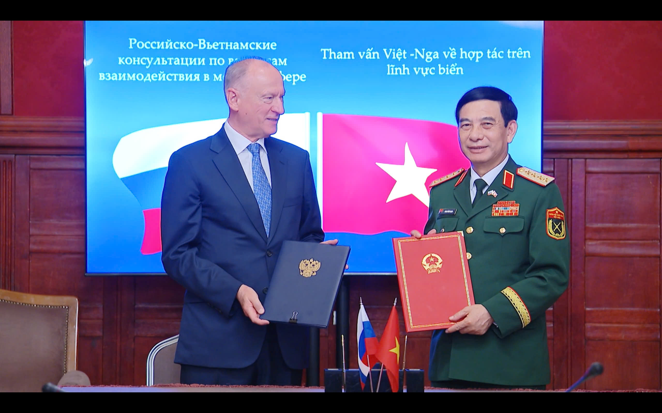Ph&oacute; Thủ tướng, Bộ trưởng Bộ Quốc ph&ograve;ng Phan Văn Giang tiếp Đo&agrave;n nghị sĩ Mỹ - Ảnh 2.