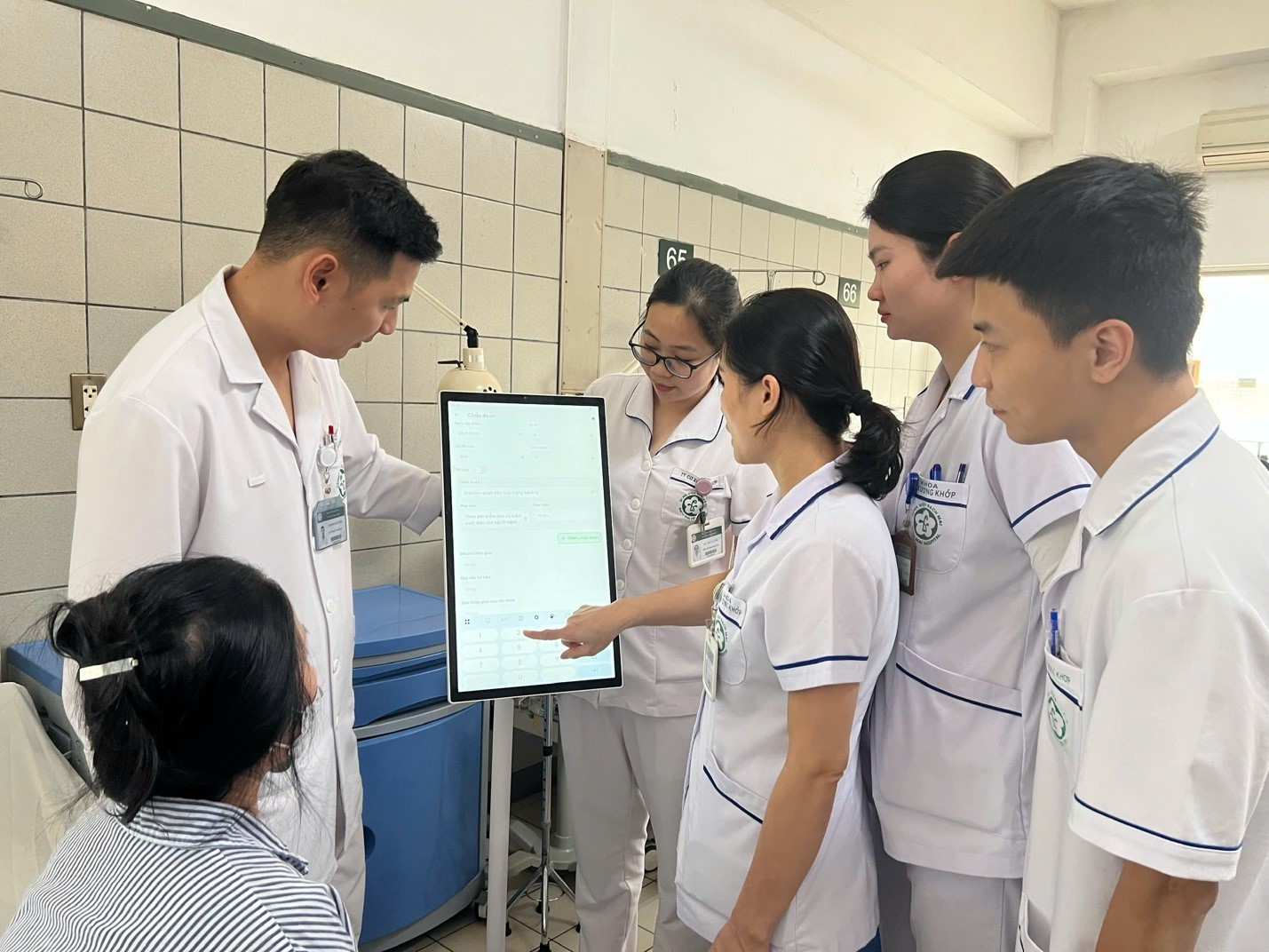 Bệnh viện thông minh: Người bệnh được lợi gì? - Ảnh 2.