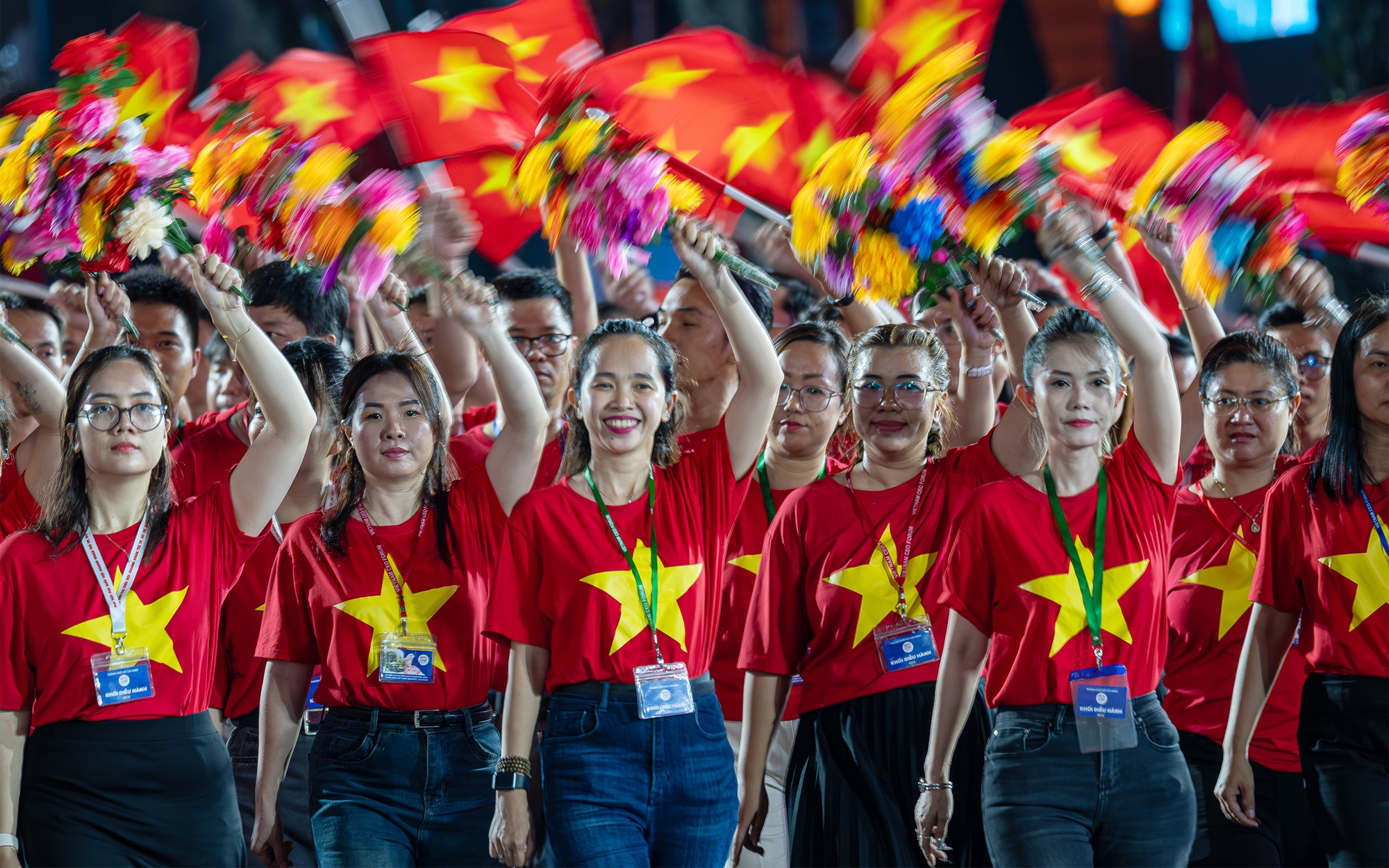 Nhịp cầu kết nối tình yêu Tổ quốc - Ảnh 2.