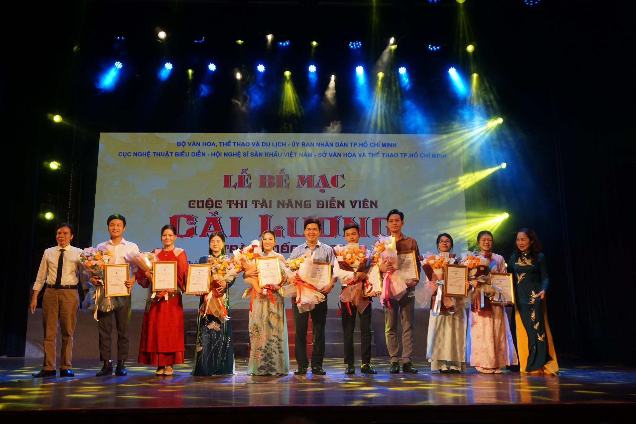 Trọng Nhân, Bích Trâm, Lê Hoàng Nghi, Ngân Hà đoạt giải Nhất cuộc thi Tài năng Diễn viên cải lương 2 - Ảnh 4.