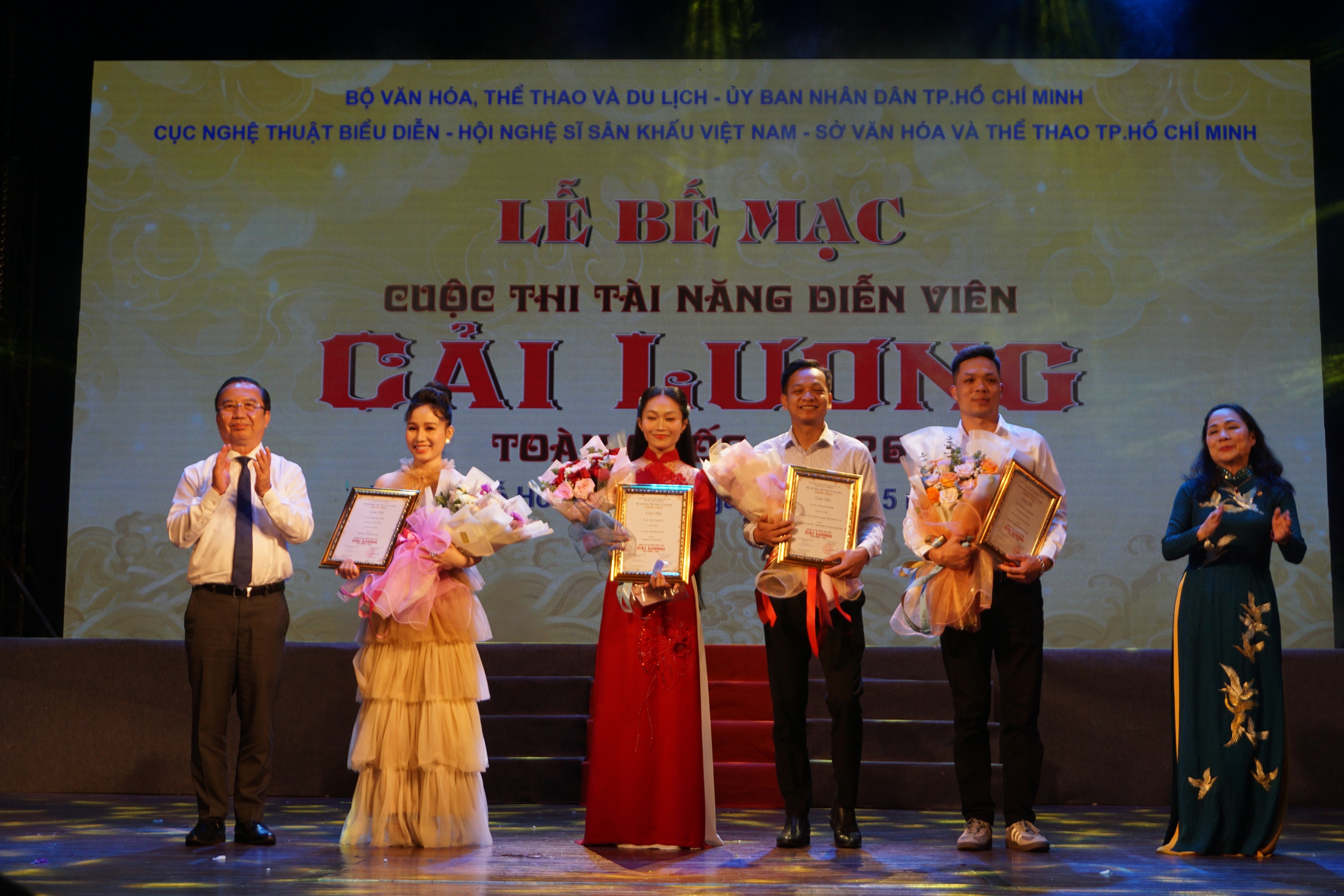 Trọng Nhân, Bích Trâm, Lê Hoàng Nghi, Ngân Hà đoạt giải Nhất cuộc thi Tài năng Diễn viên cải lương 2 - Ảnh 8.