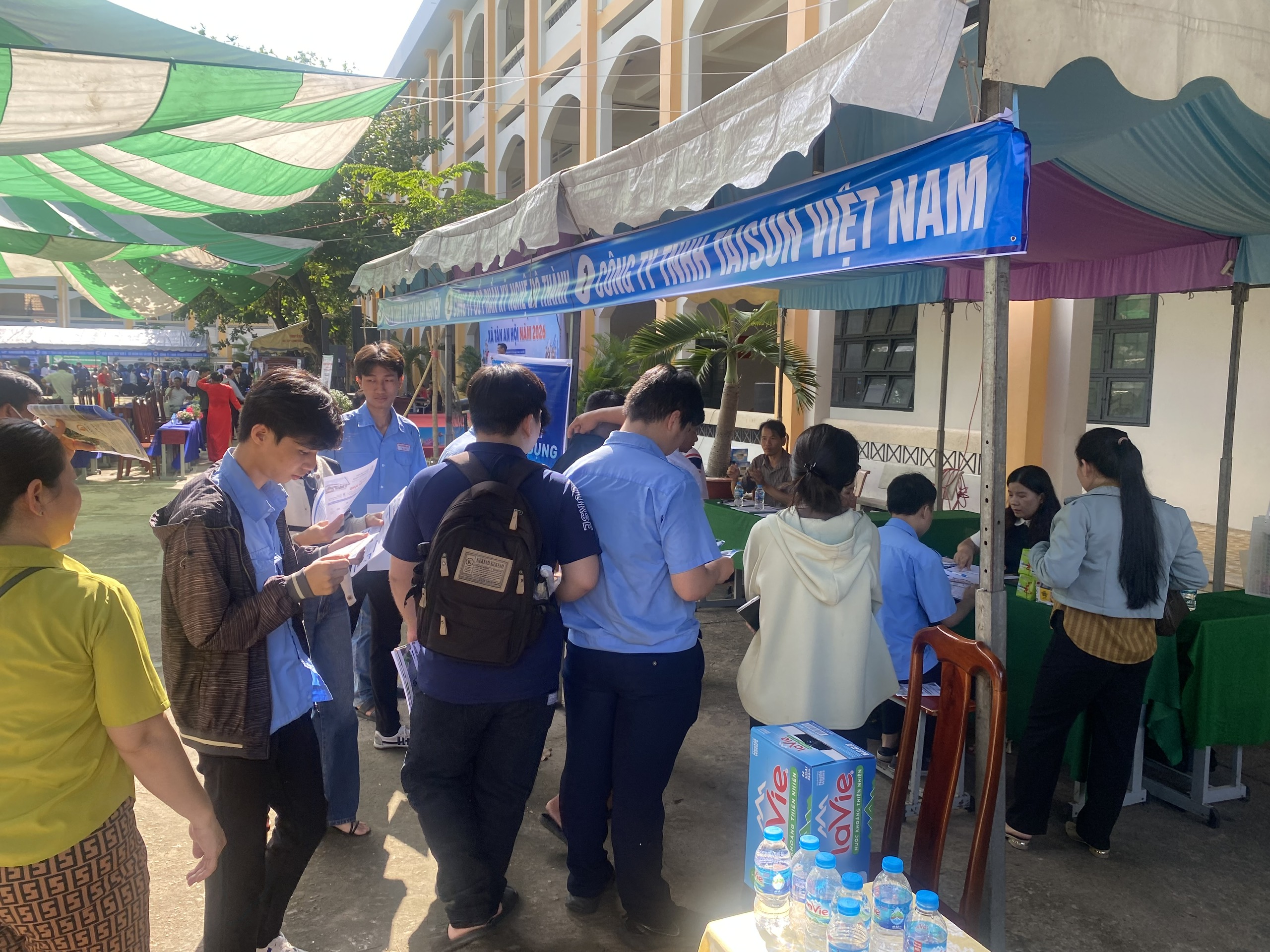 Nhóm ngành cơ khí, điện lạnh, ô tô tiếp tục