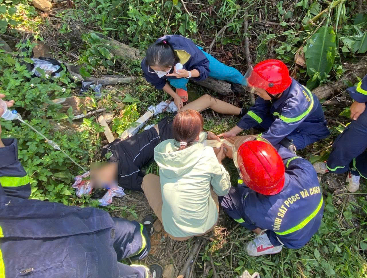 Học sinh gặp nạn Khi đi phượt , hai em bị thương nặng tại Đắk Lắk - Ảnh 1. Học sinh gặp nạn Khi đi phượt , hai em bị thương nặng tại Đắk Lắk - Ảnh 1.